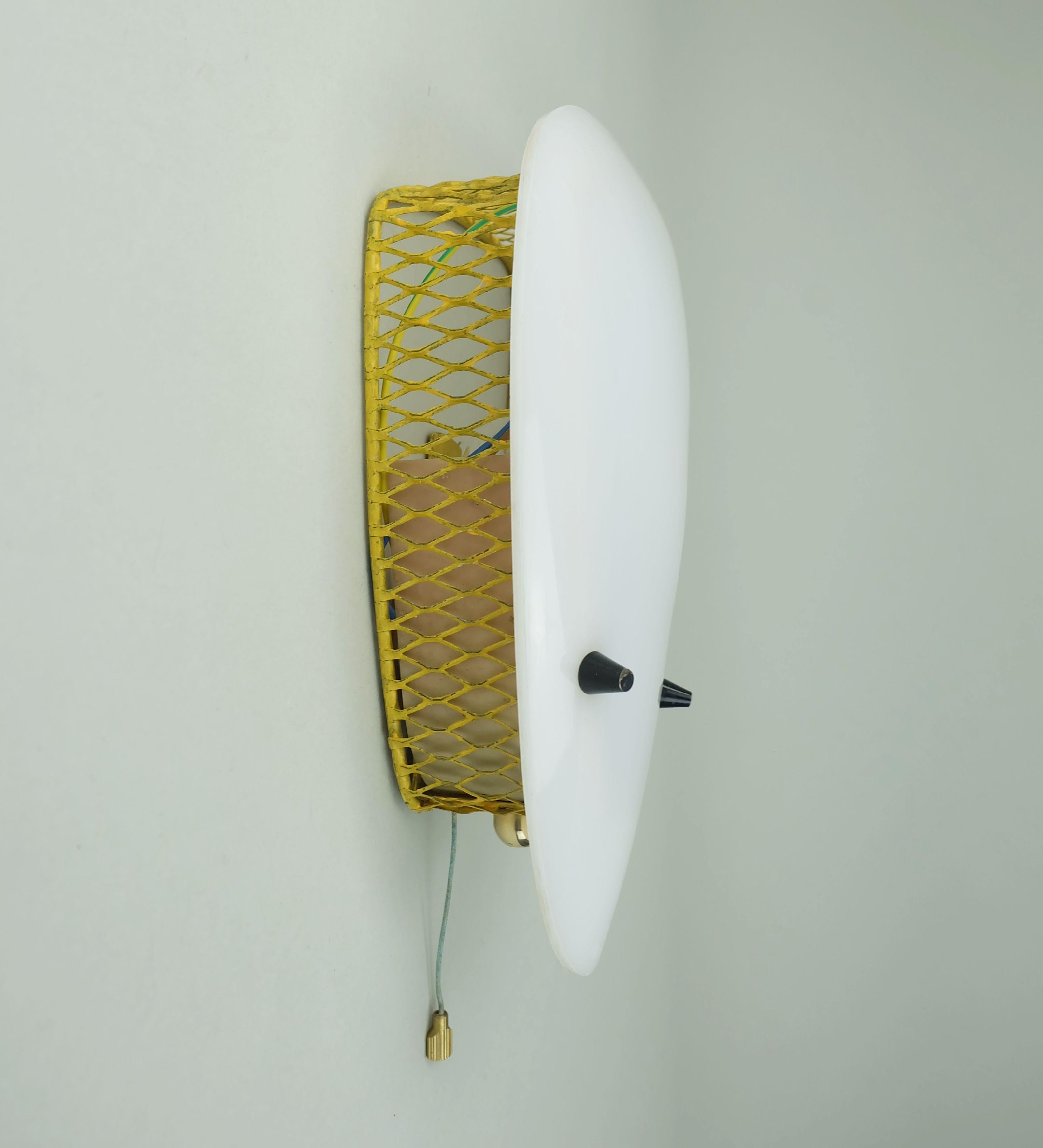 very beautiful 1950s SCONCE tele ambiance metal mesh with white acrylic shade For Sale 2