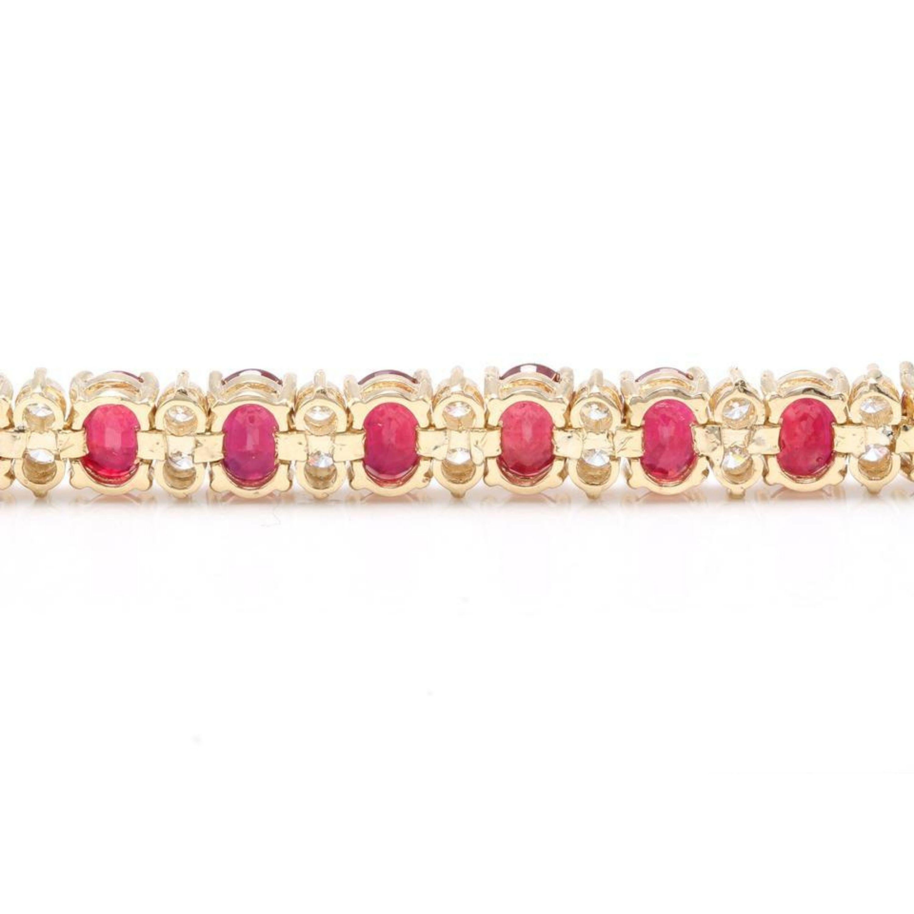 Very Beautiful 29.80 Carat Ruby and Natural Diamond 14 Karat Solid Gold Bracelet For Sale 1