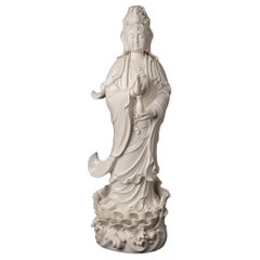 Very beautiful and detailed porcelain Guan Yin statue from China