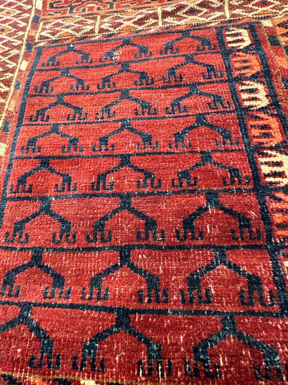 Très beau et raffiné tapis carré turc antique en vente 4