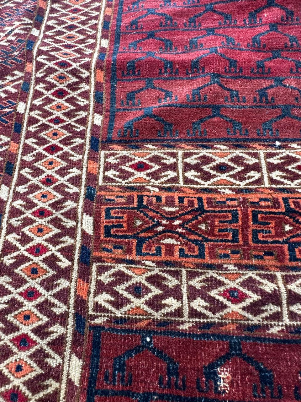 Très beau et raffiné tapis carré turc antique en vente 7