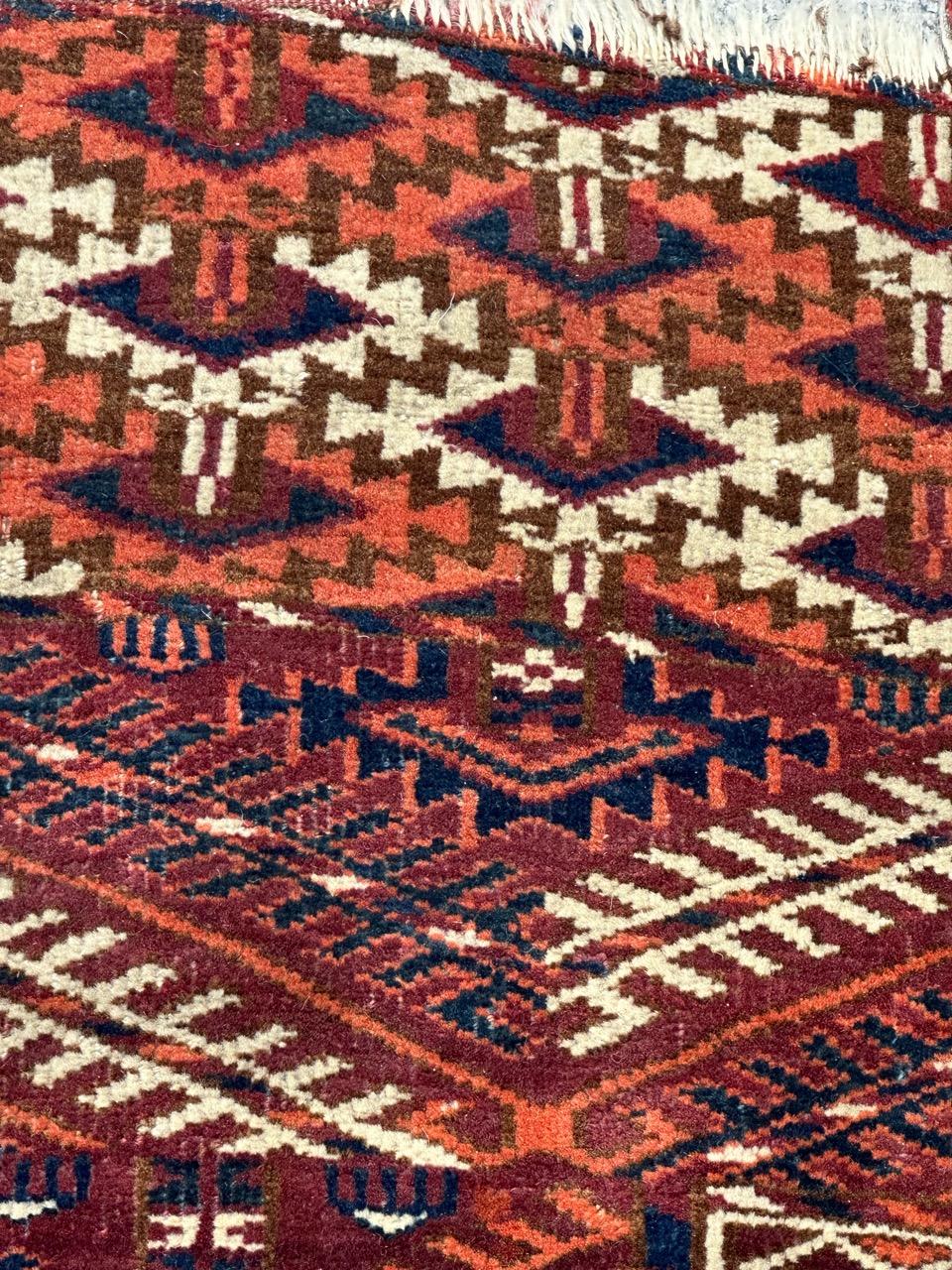 Très beau et raffiné tapis carré turc antique en vente 10