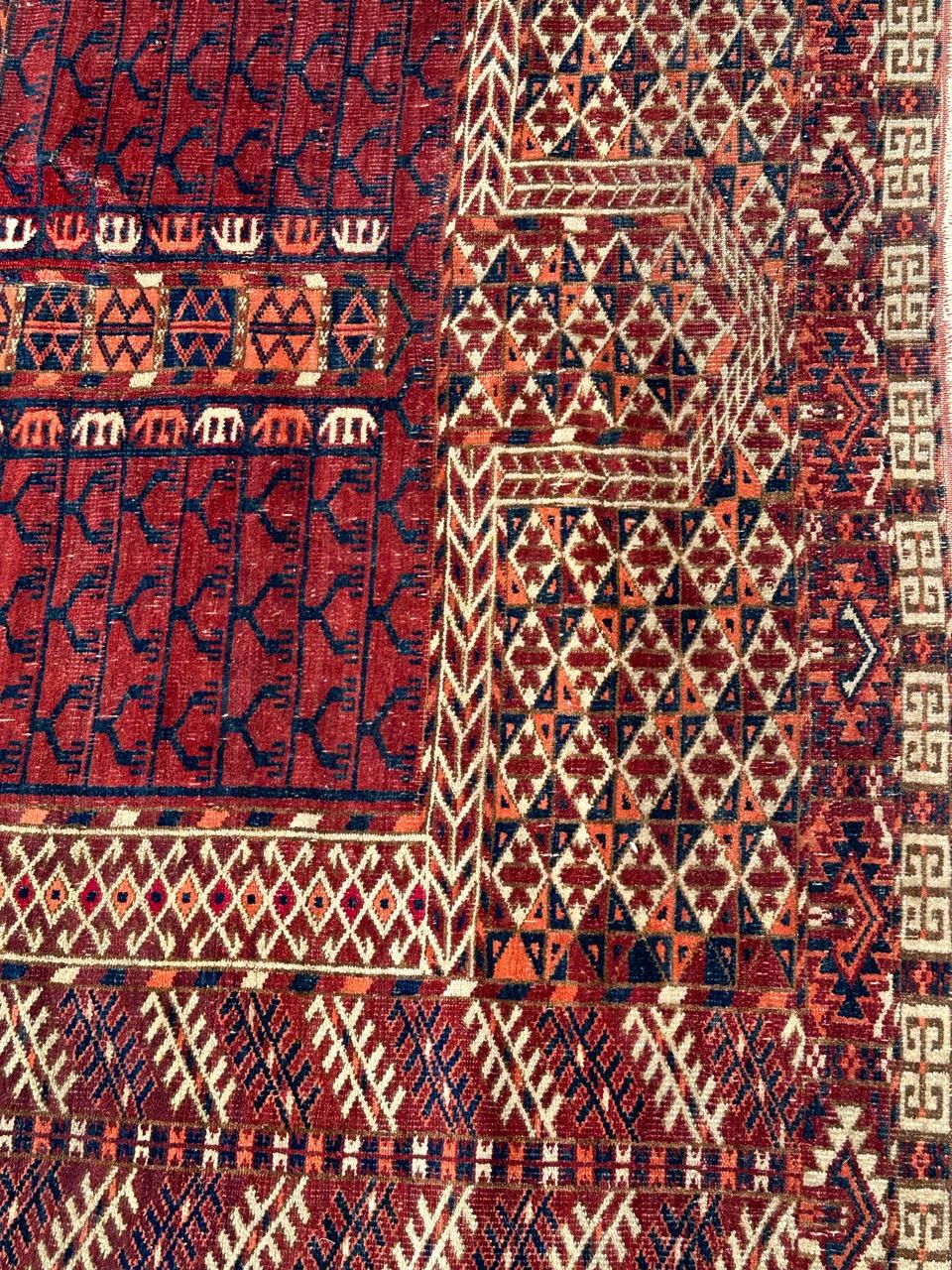 XIXe siècle Très beau et raffiné tapis carré turc antique en vente