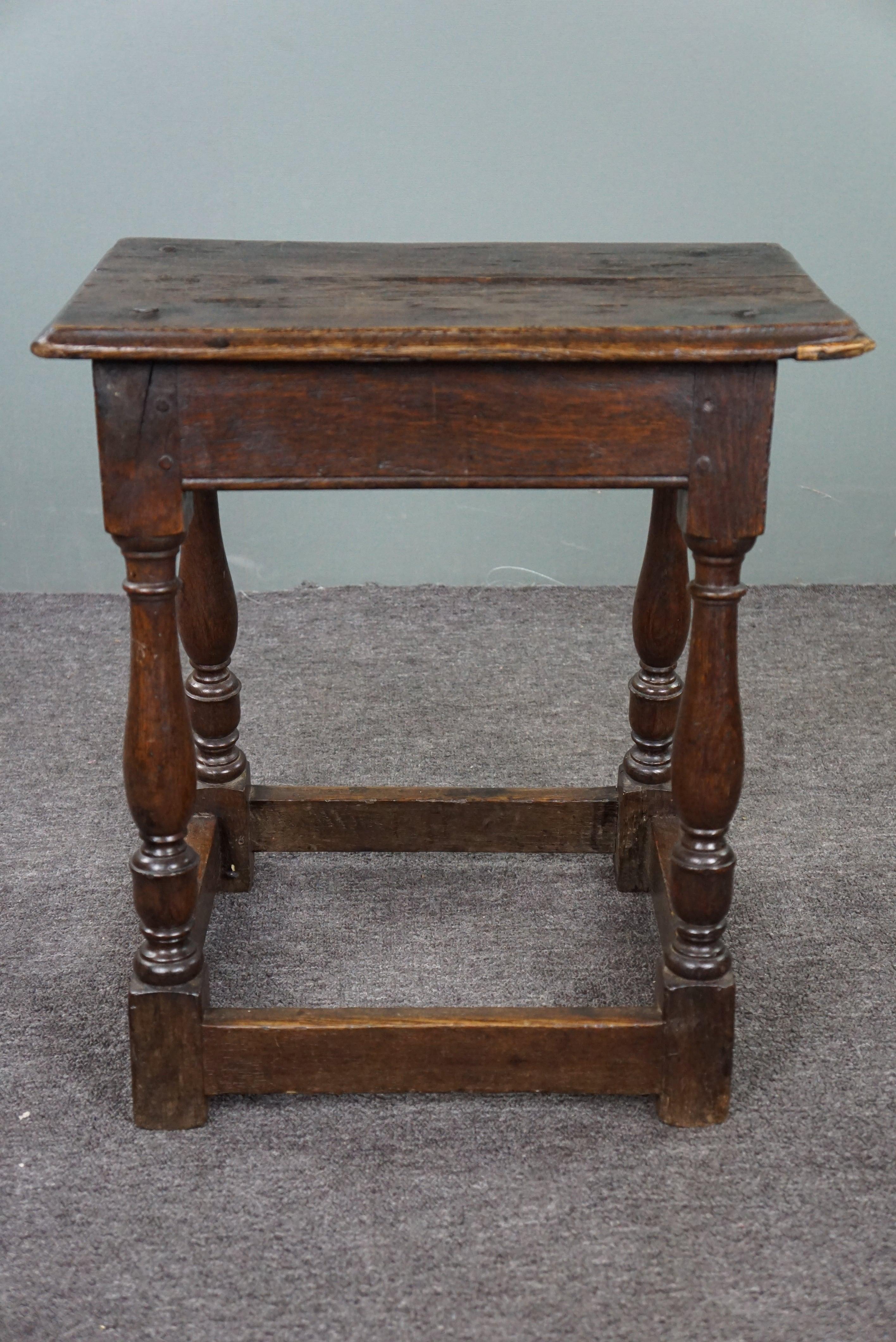 18th Century and Earlier Very beautiful and original 16th-century English oak joint stool For Sale