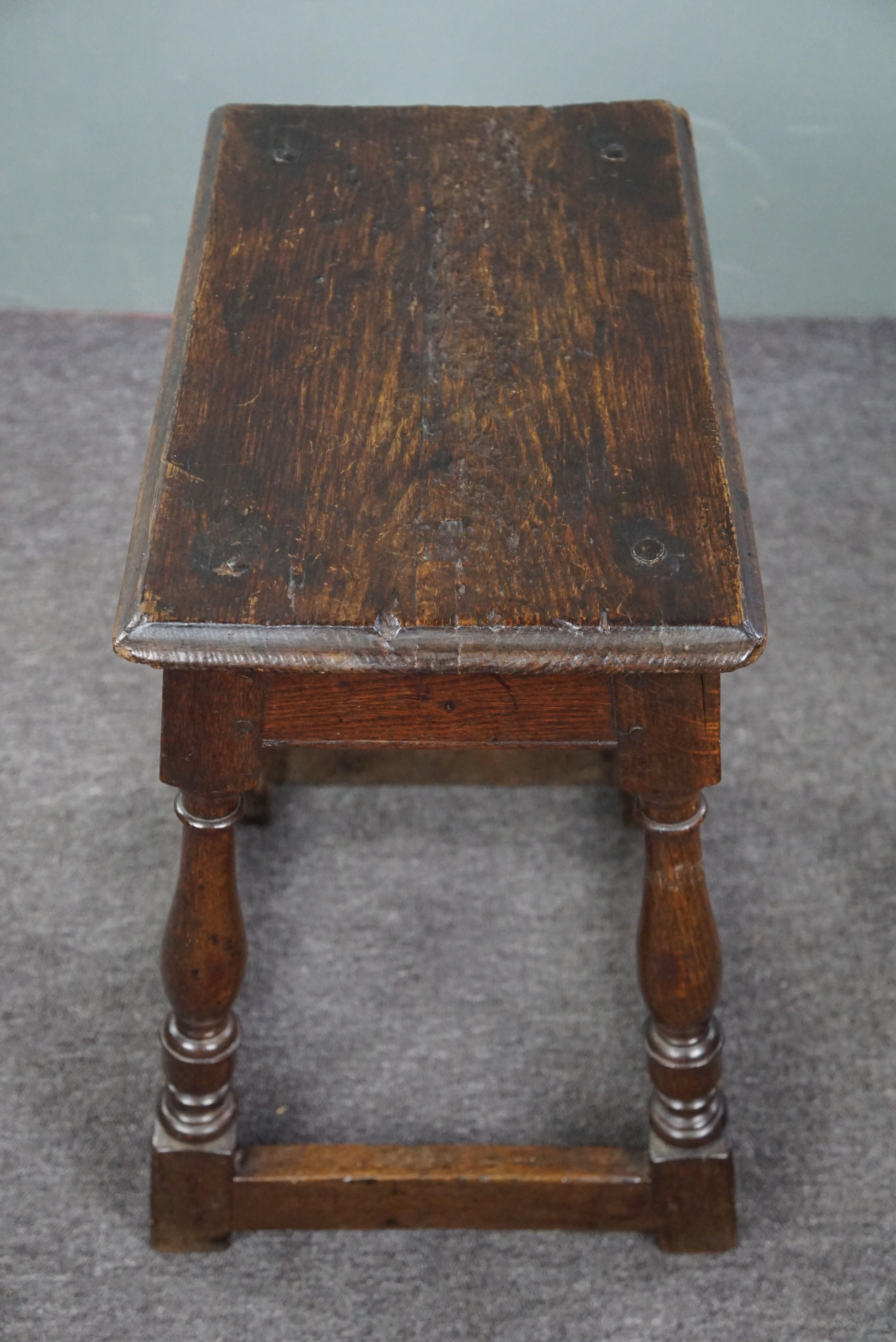 Very beautiful and original 16th-century English oak joint stool For Sale 1