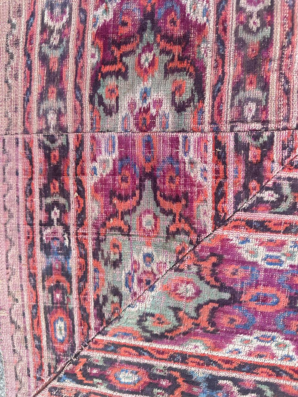 Muy bonito y raro tapiz antiguo de terciopelo de seda kashan en venta 3