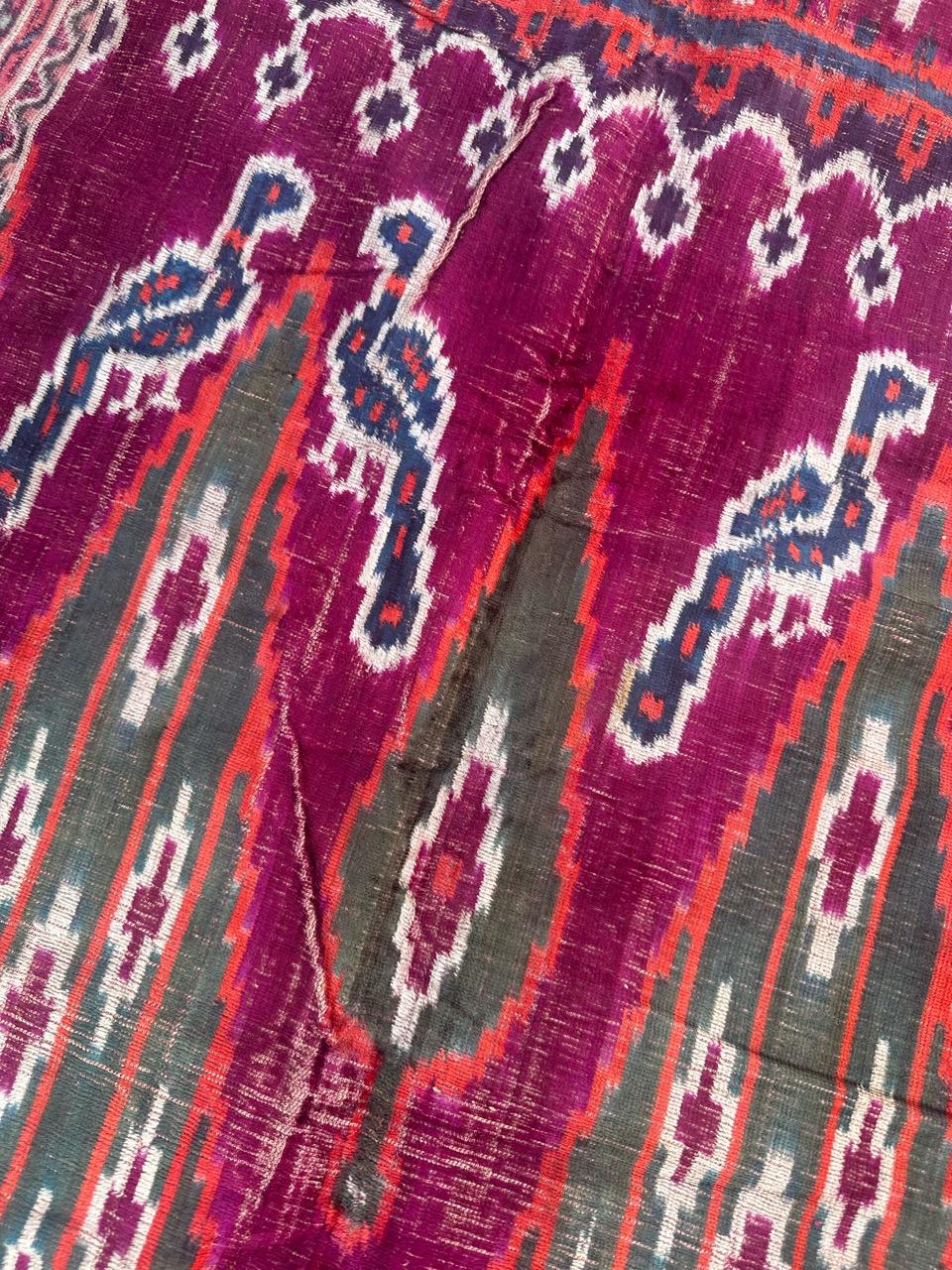 Muy bonito y raro tapiz antiguo de terciopelo de seda kashan en venta 5
