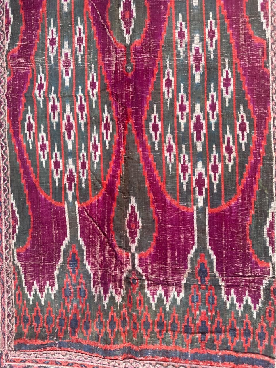 Muy bonito y raro tapiz antiguo de terciopelo de seda kashan Kirman en venta