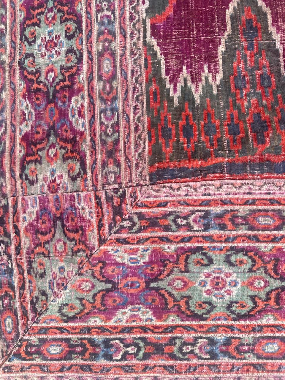 Muy bonito y raro tapiz antiguo de terciopelo de seda kashan Seda en venta