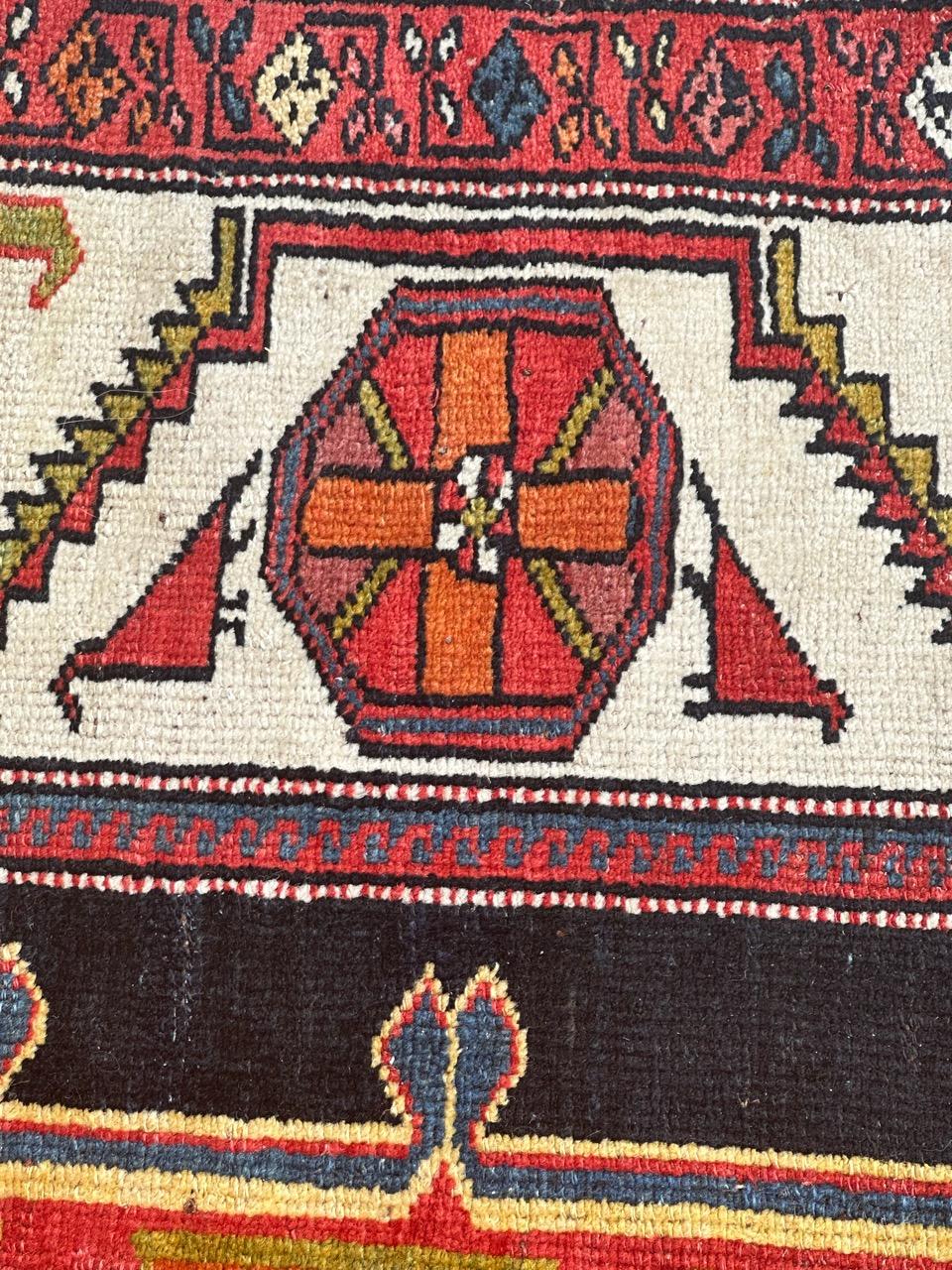 Preciosa alfombra kurda antigua de colores en venta 5