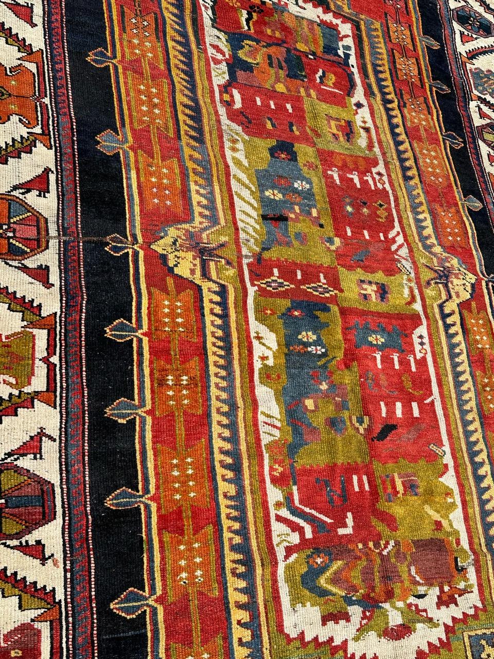 Preciosa alfombra kurda antigua de colores Tribal en venta