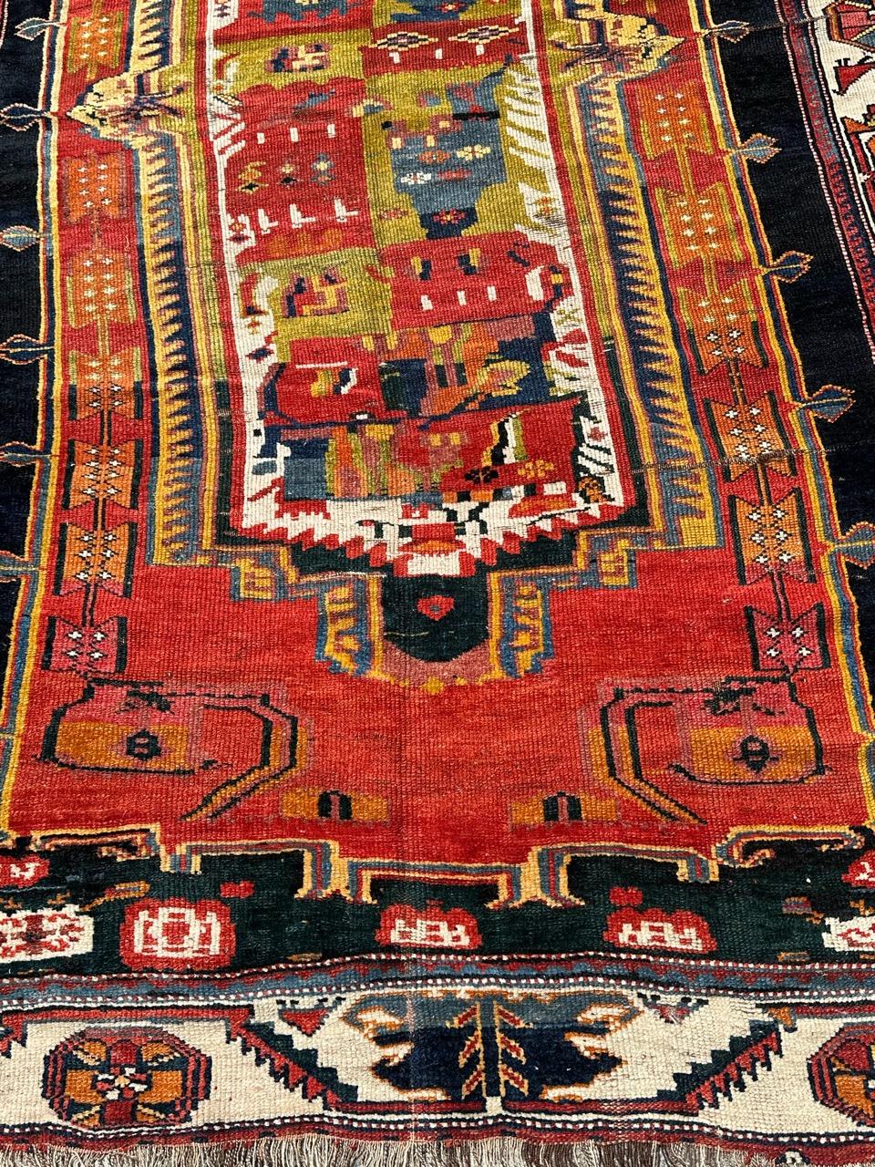 Preciosa alfombra kurda antigua de colores Anudado a mano en venta