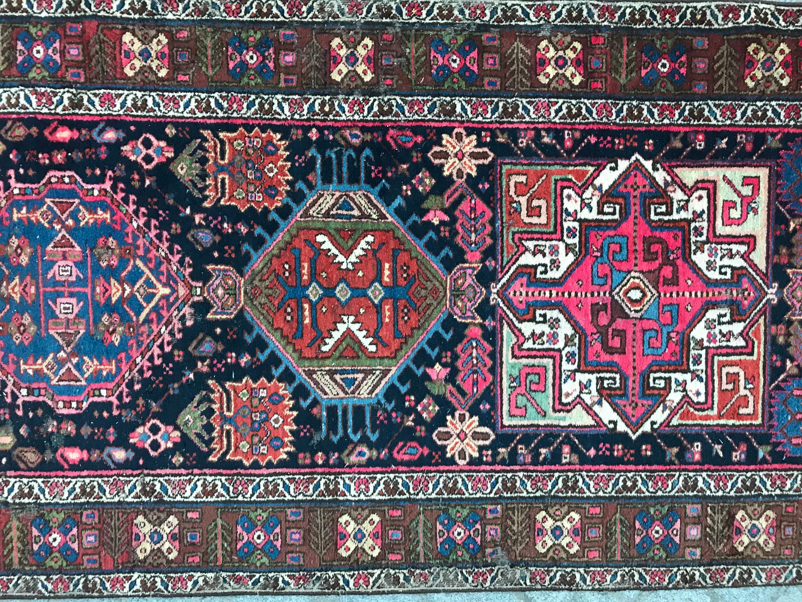 Beautiful early 20th century Kurdish Caucasian runner with nice geometrical Kazak design and beautiful colors with dark blue, light blue, pink grey and green, entirely hand knotted with wool velvet on cotton foundation.

✨✨✨

