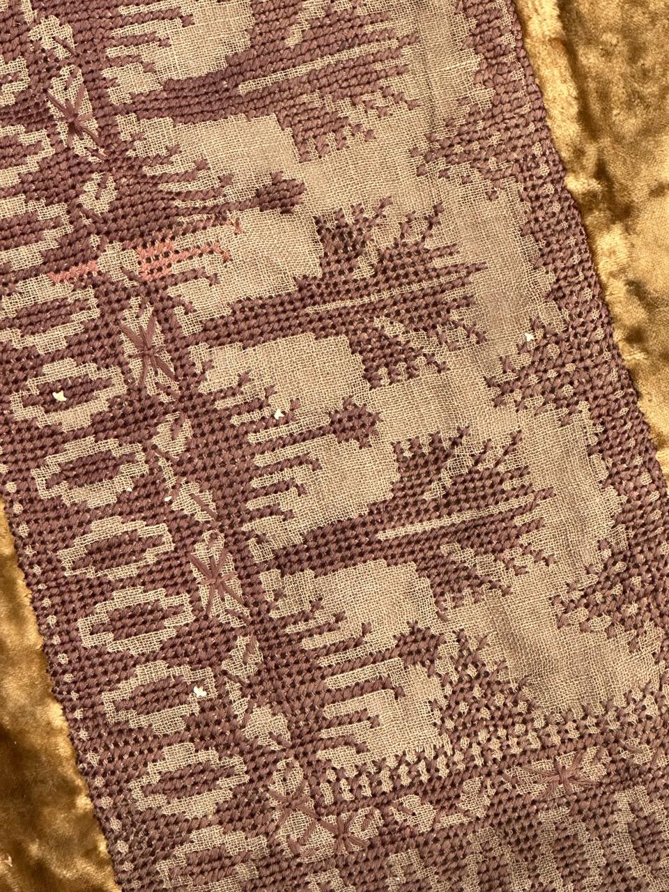 Very Beautiful Antique Pair of silk velvet Curtains For Sale 6