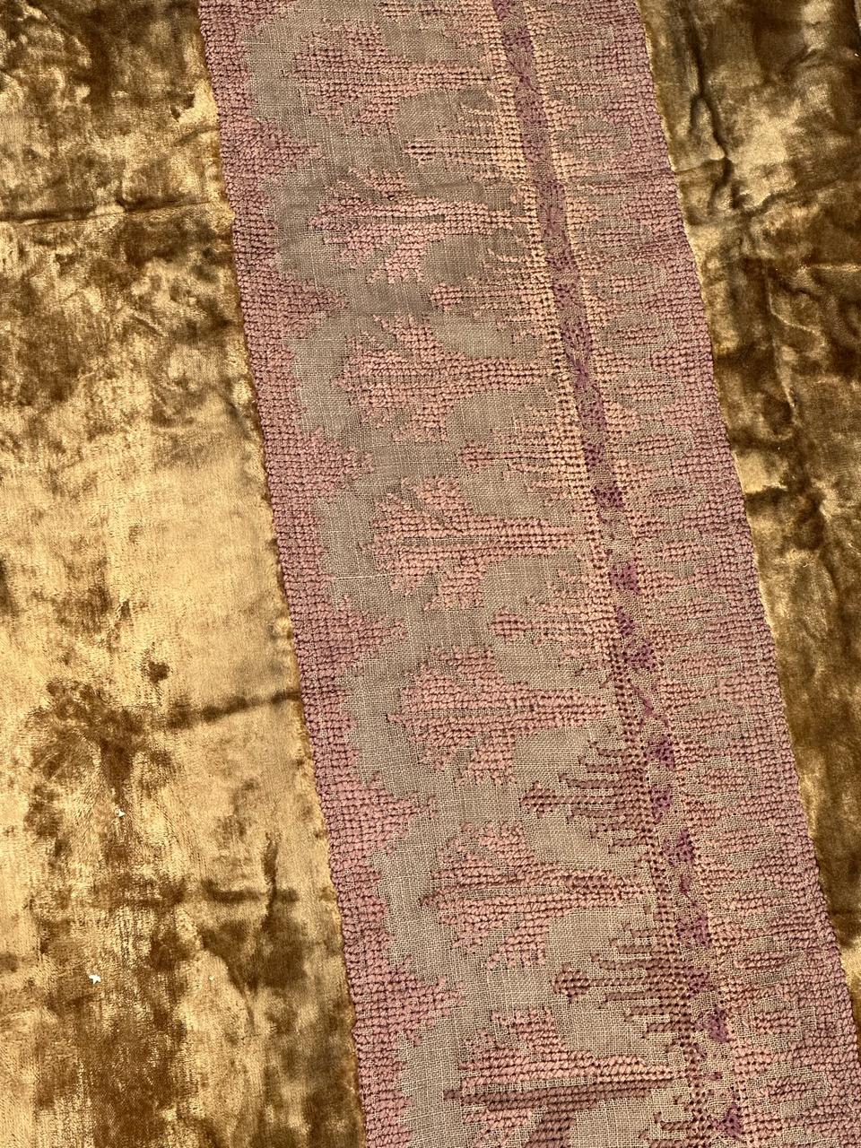 Very Beautiful Antique Pair of silk velvet Curtains For Sale 9