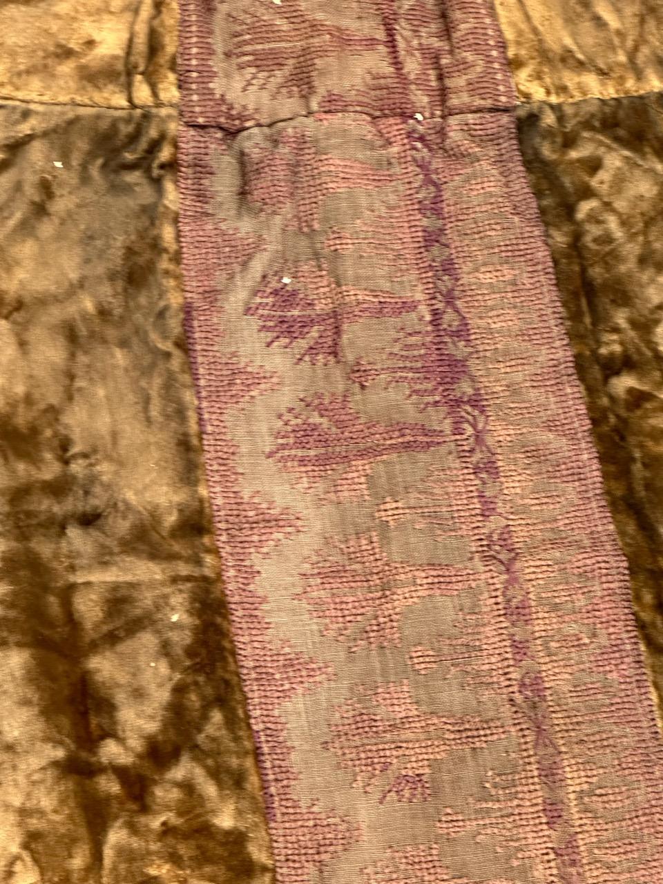 Very Beautiful Antique Pair of silk velvet Curtains For Sale 11