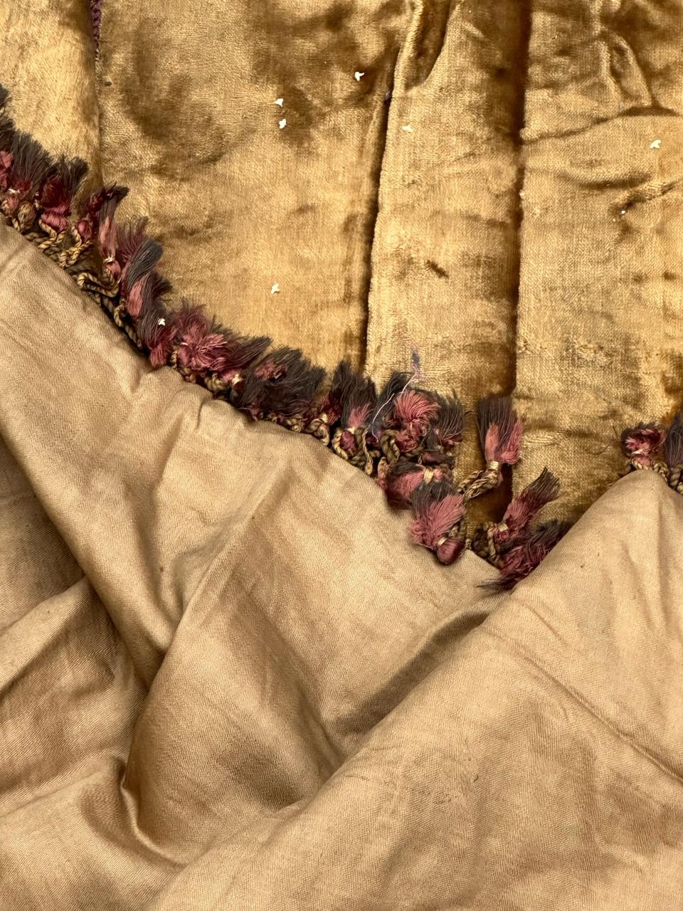 Very Beautiful Antique Pair of silk velvet Curtains For Sale 12
