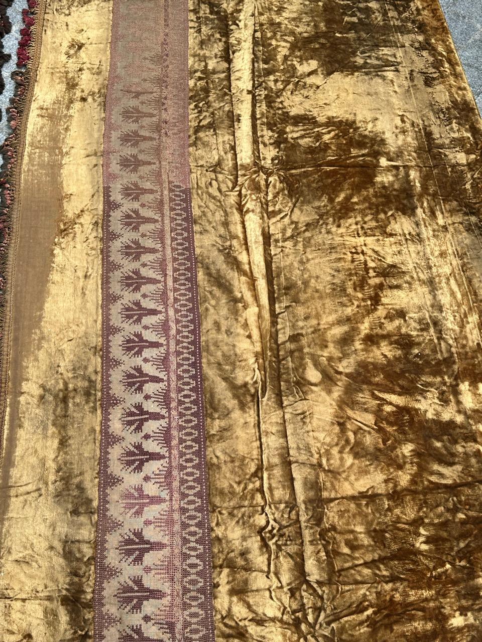 Very Beautiful Antique Pair of silk velvet Curtains For Sale 1