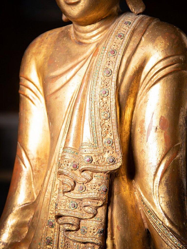 Schöne antike Mandalay-Buddha-Statue aus Holz aus Burma, sehr schöne im Angebot 5