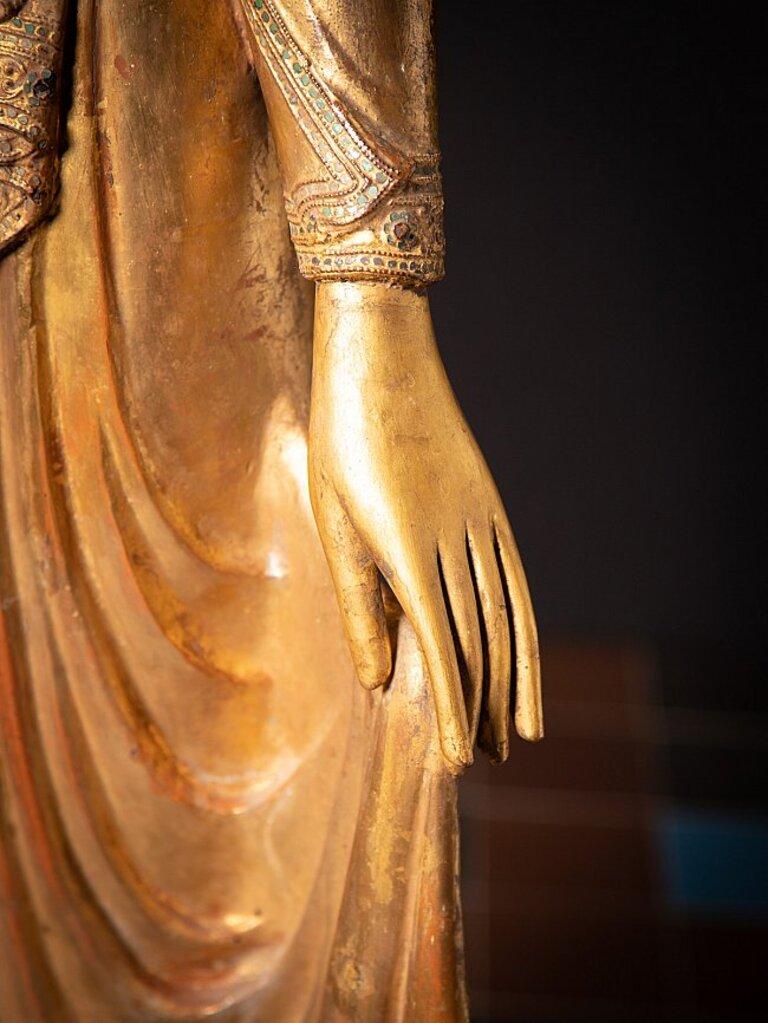 Schöne antike Mandalay-Buddha-Statue aus Holz aus Burma, sehr schöne im Angebot 13