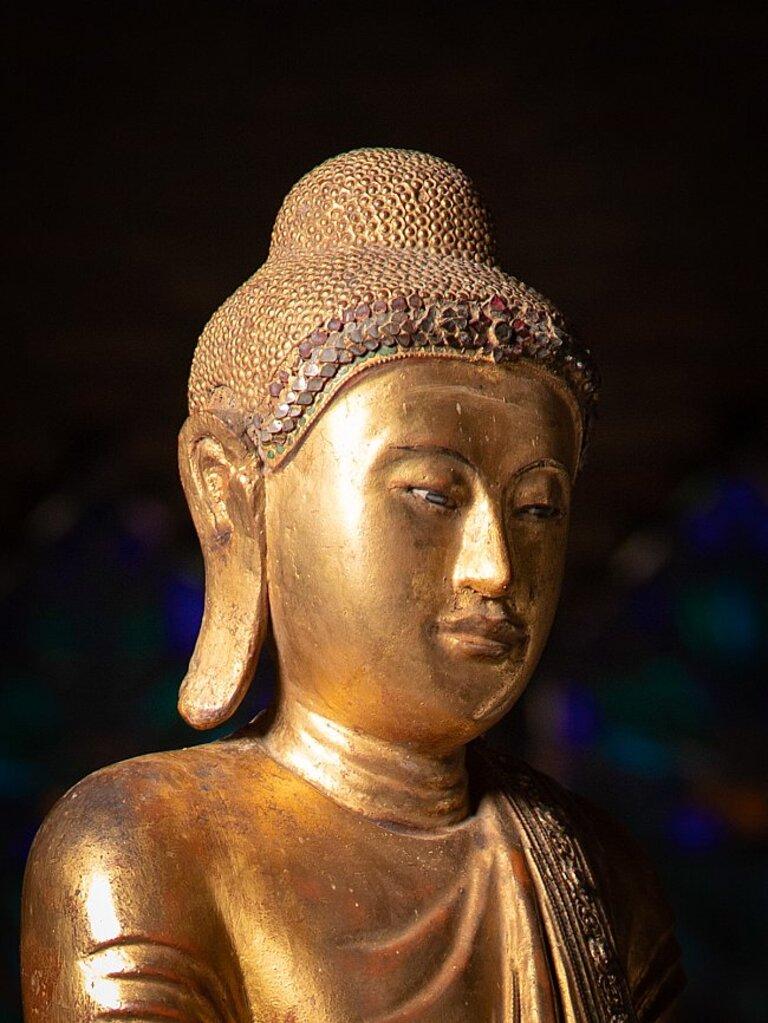 Schöne antike Mandalay-Buddha-Statue aus Holz aus Burma, sehr schöne im Angebot 15