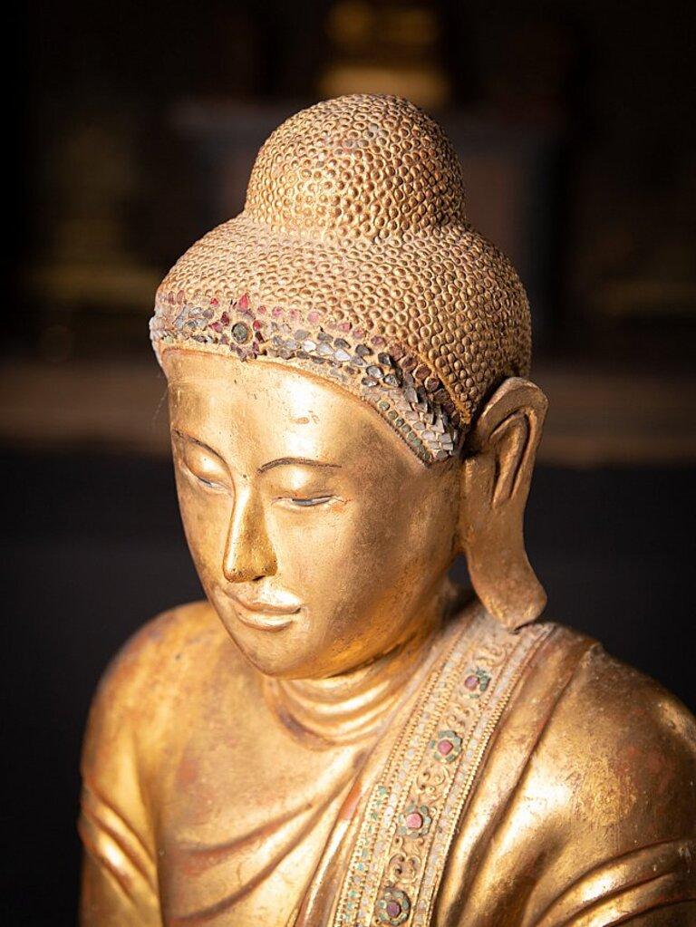 Schöne antike Mandalay-Buddha-Statue aus Holz aus Burma, sehr schöne im Angebot 3