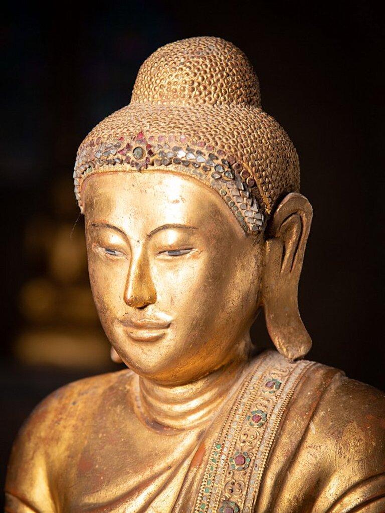 Schöne antike Mandalay-Buddha-Statue aus Holz aus Burma, sehr schöne im Angebot 4