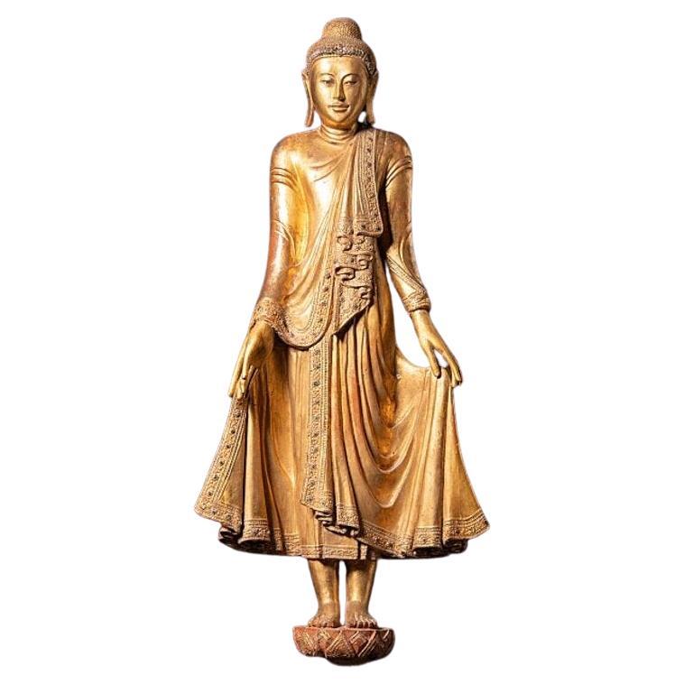 Schöne antike Mandalay-Buddha-Statue aus Holz aus Burma, sehr schöne im Angebot
