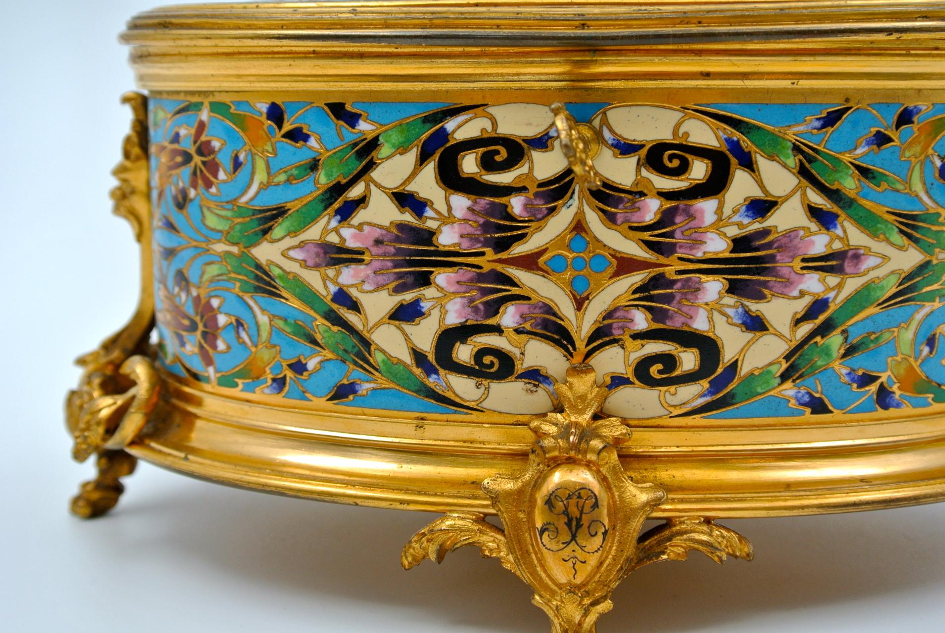 Enameled Very Beautiful Box in Gilt and Chiselled Bronze