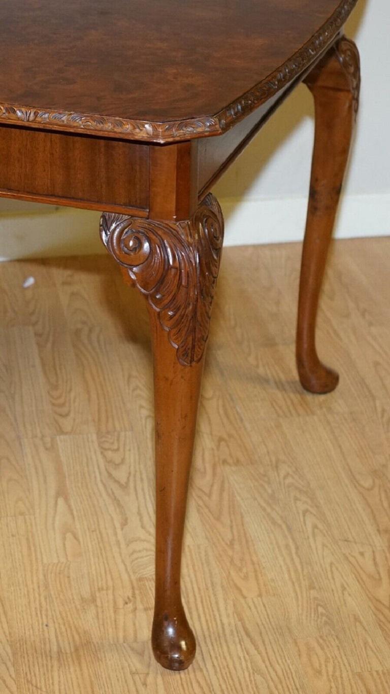 20th Century Very Beautiful Burr Walnut Queen Anne Carved Legs Dining Table, circa 1930s For Sale