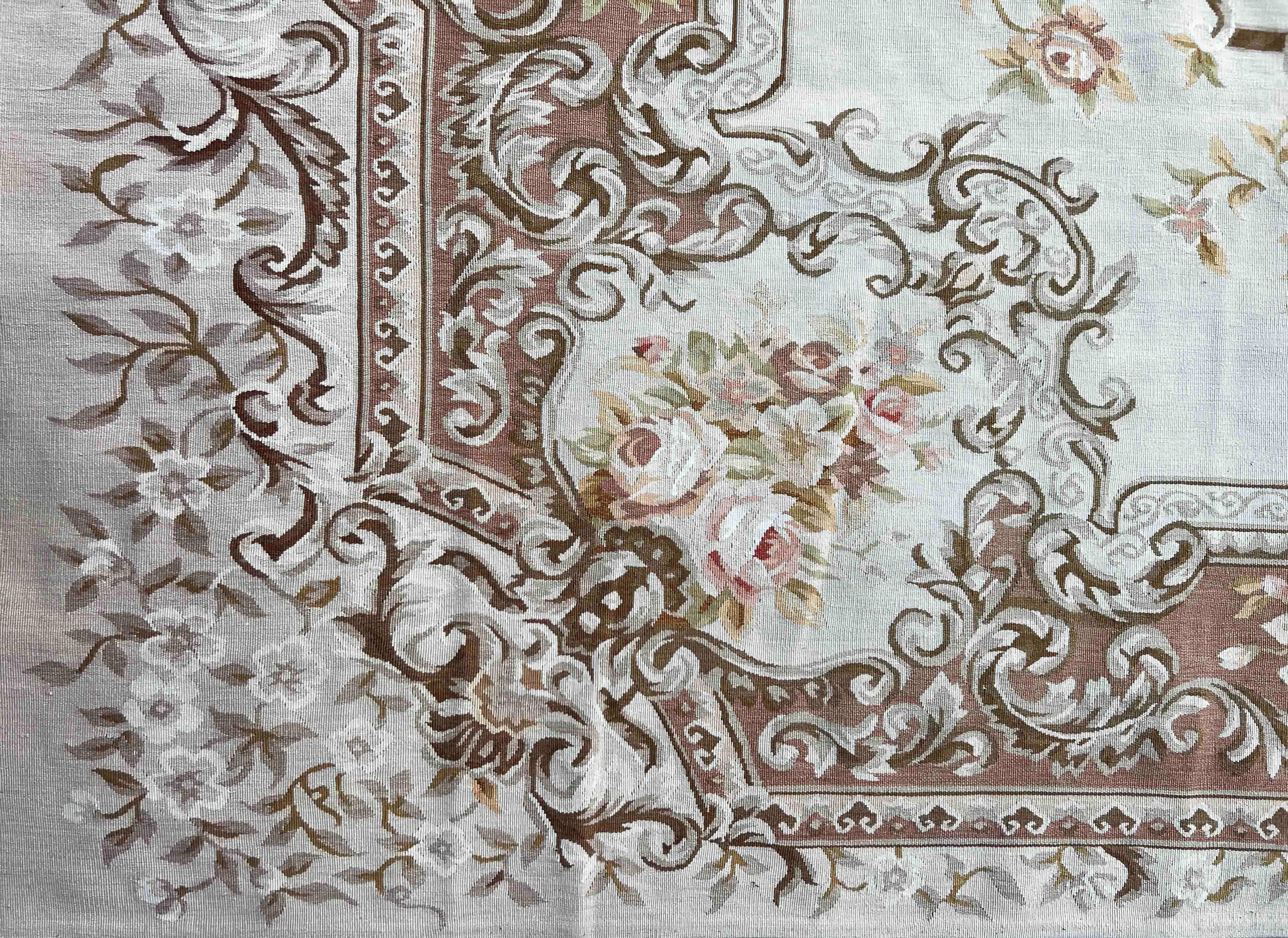 French Very Beautiful Carpet Aubusson 20th Century Around 1980, N ° 1203 For Sale