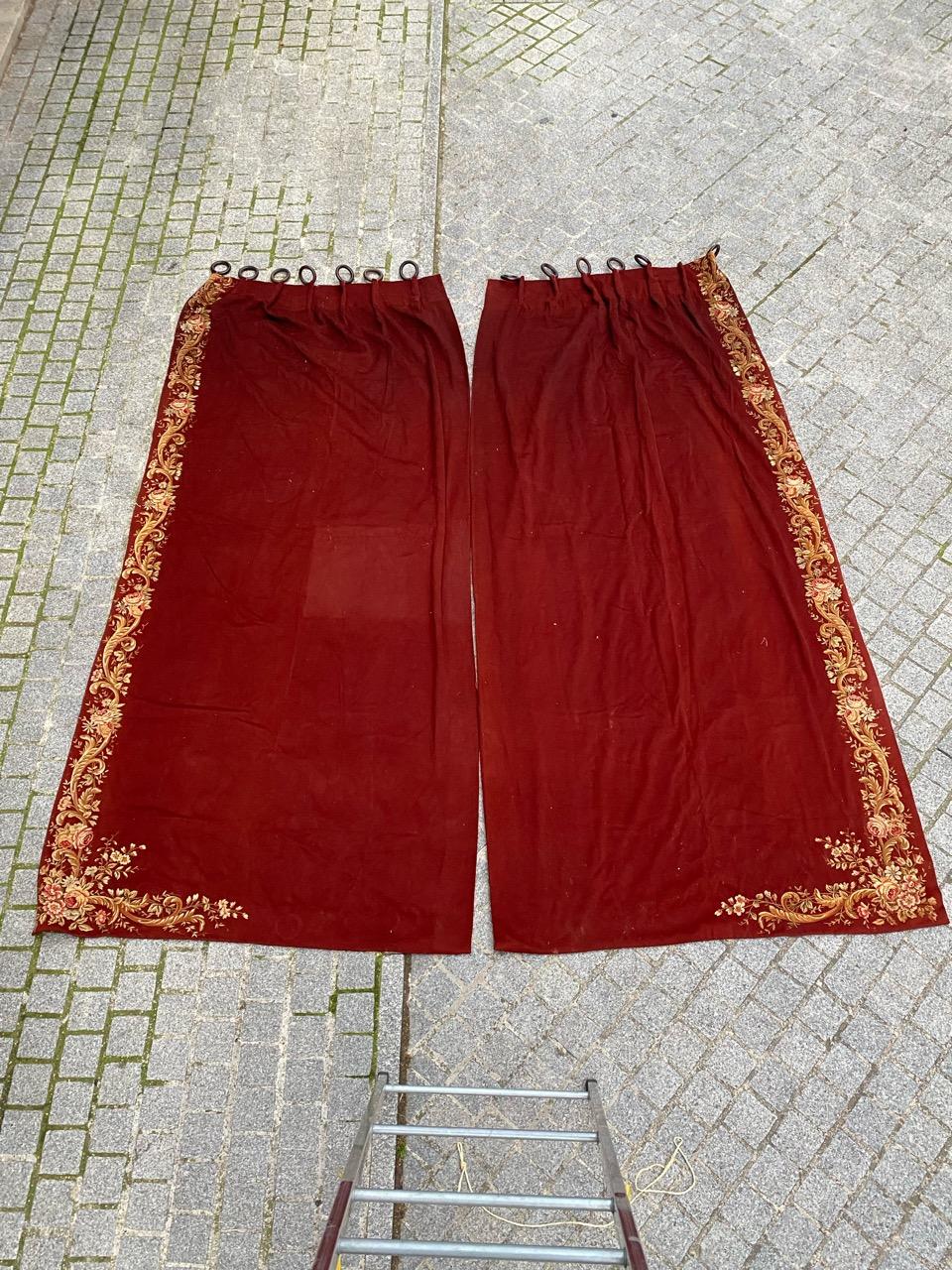 Bobyrug’s Very Beautiful Embroidered Antique Pair of Curtains For Sale 12