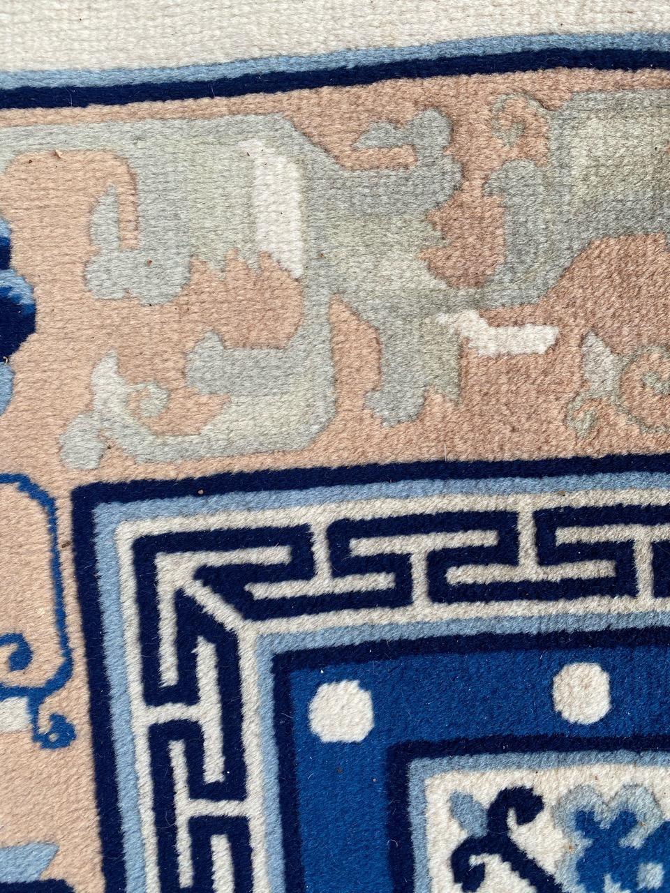 Schöner großer chinesischer Art-déco-Teppich im Vintage-Stil aus Peking im Angebot 2