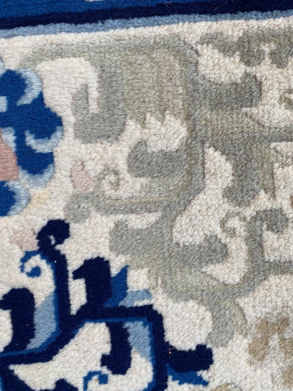 Schöner großer chinesischer Art-déco-Teppich im Vintage-Stil aus Peking im Angebot 3