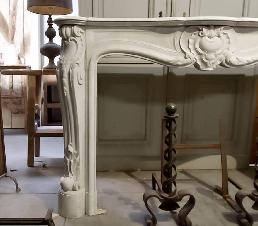 Very Beautiful Marble Antique Fireplace 19th Century In Good Condition In Udenhout, NL