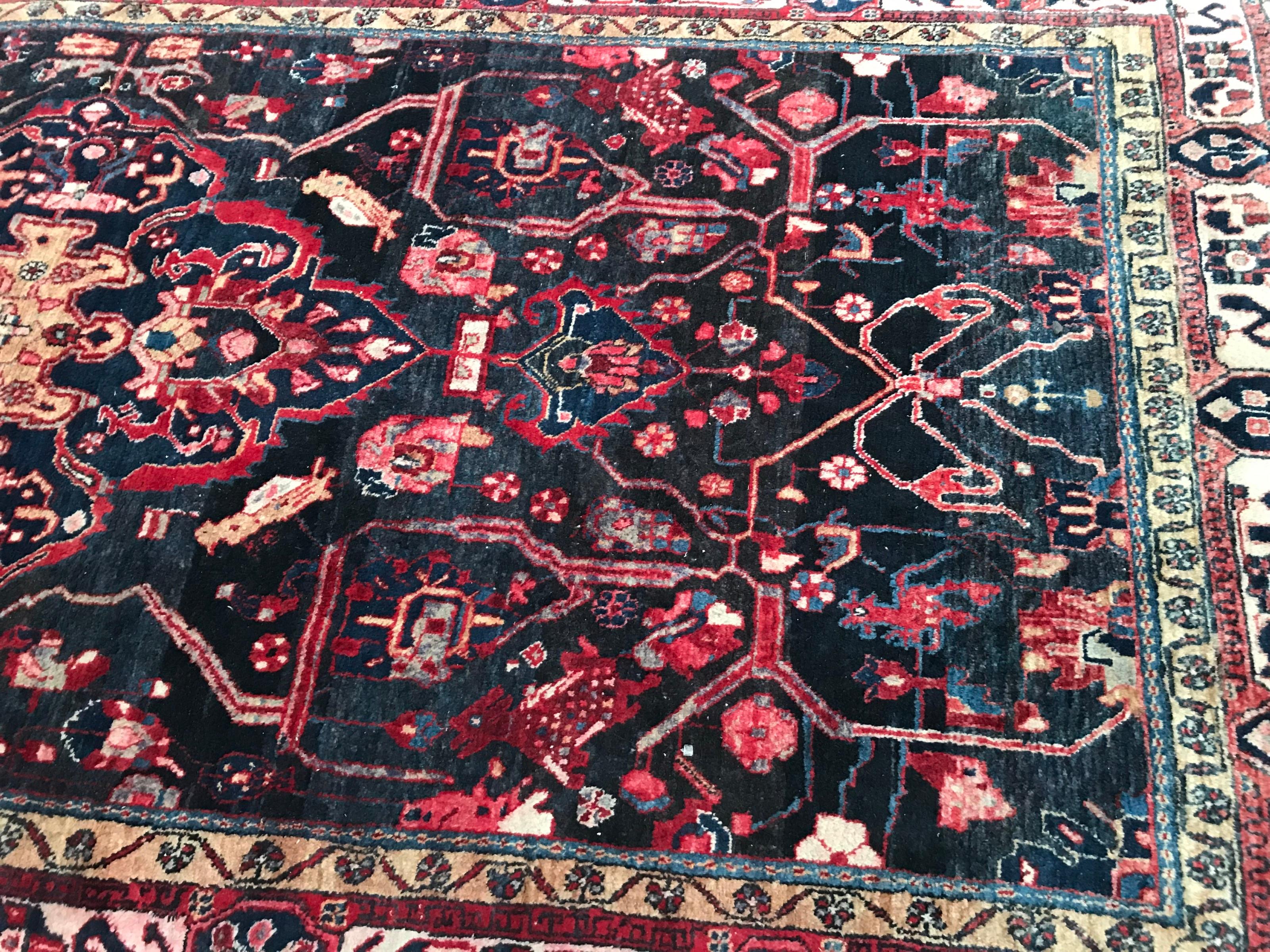 Preciosa alfombra kurda de mediados del siglo XX Kazajo en venta