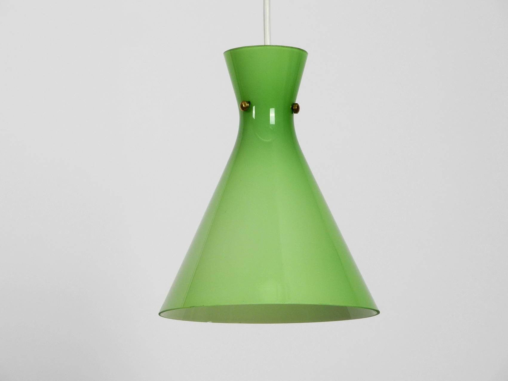 Very Beautiful Midcentury Flashed Glass Diabolo Pendant Lamp in Green For Sale 6