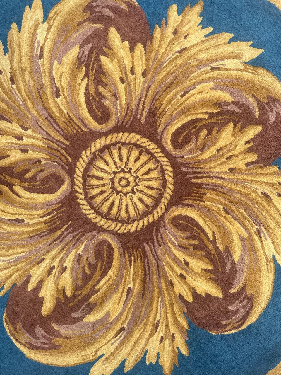 20th Century Very beautiful mid century French round Janus savonnerie rug