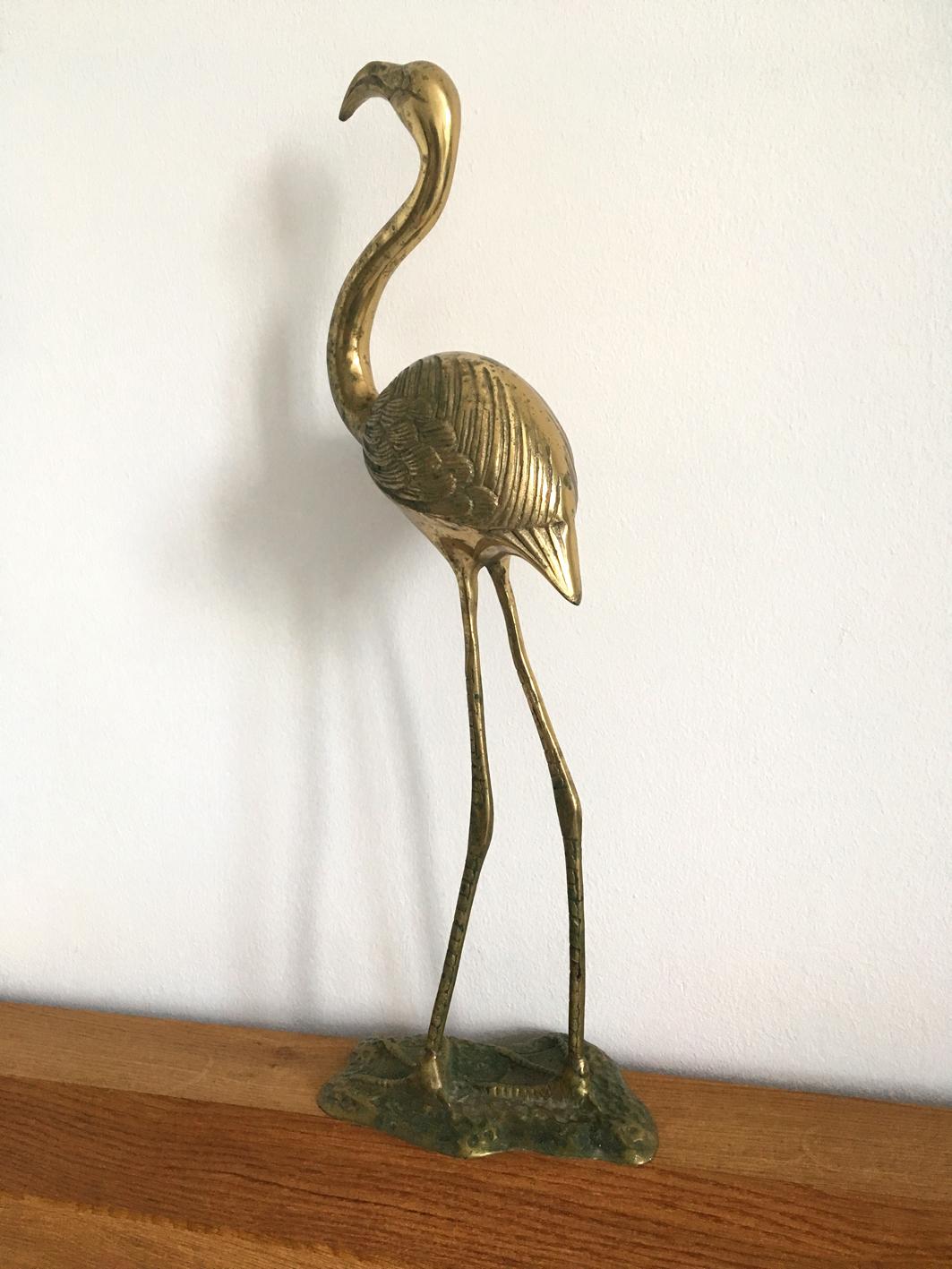 Very beautiful rare Mid-Century Modern XXL brass flamingo as decoration. Very high quality with many details. With beautiful patina on the brass. Slightly green oxidation on the foot.
It's very nice with this patina, but the brass could also be