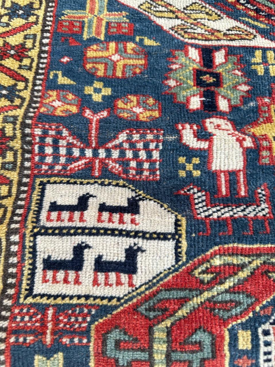 Bobyrug's Très beau tapis caucasien shirwan du milieu du siècle dernier en vente 1