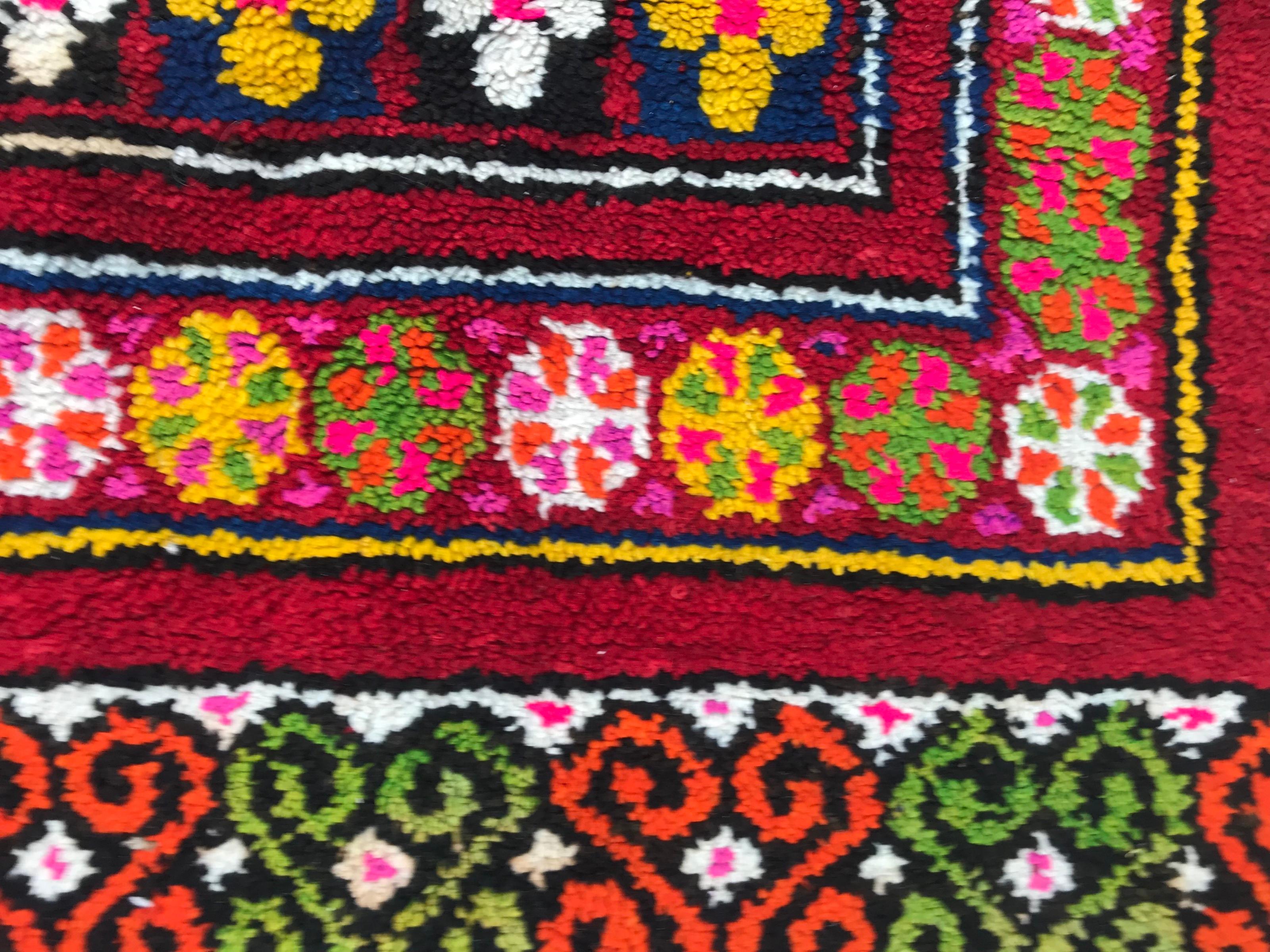 Bobyrug's Very Beautiful Moroccan Berbere Colorful Rug im Angebot 2