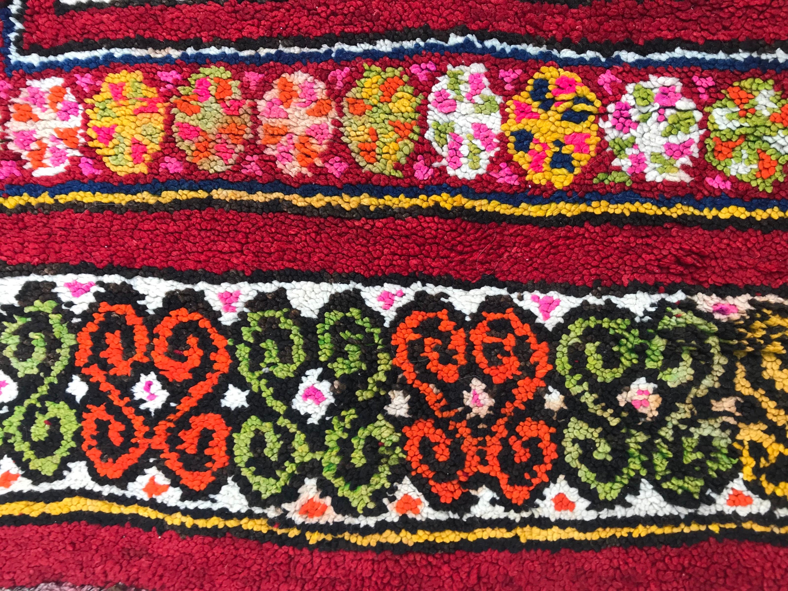 Bobyrug's Very Beautiful Moroccan Berbere Colorful Rug im Angebot 3