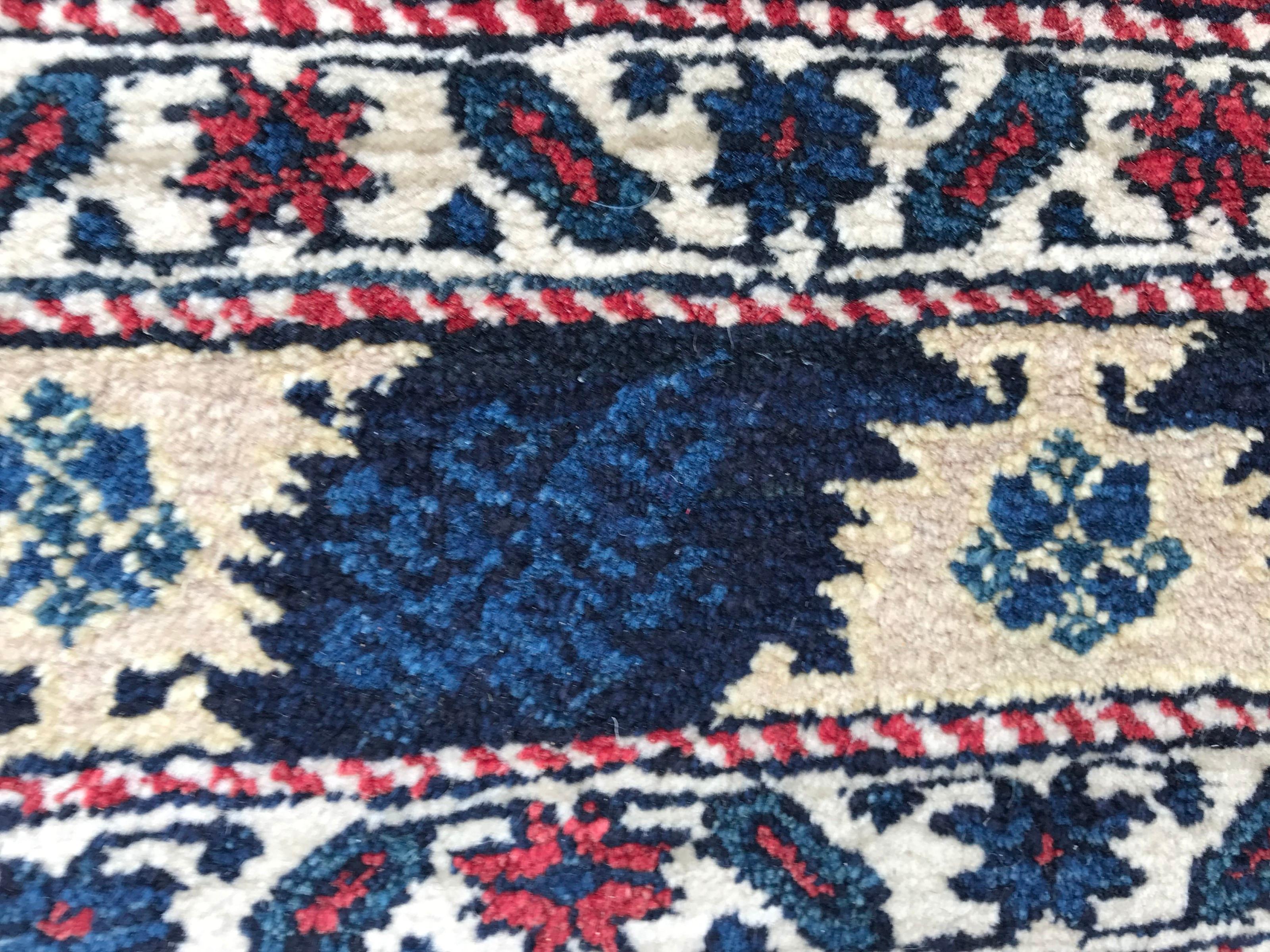 Coton Bobyrug's Very Beautiful Vintage Fine Caucasian Chirwan Rug (Très beau tapis caucasien vintage en chirwan) en vente