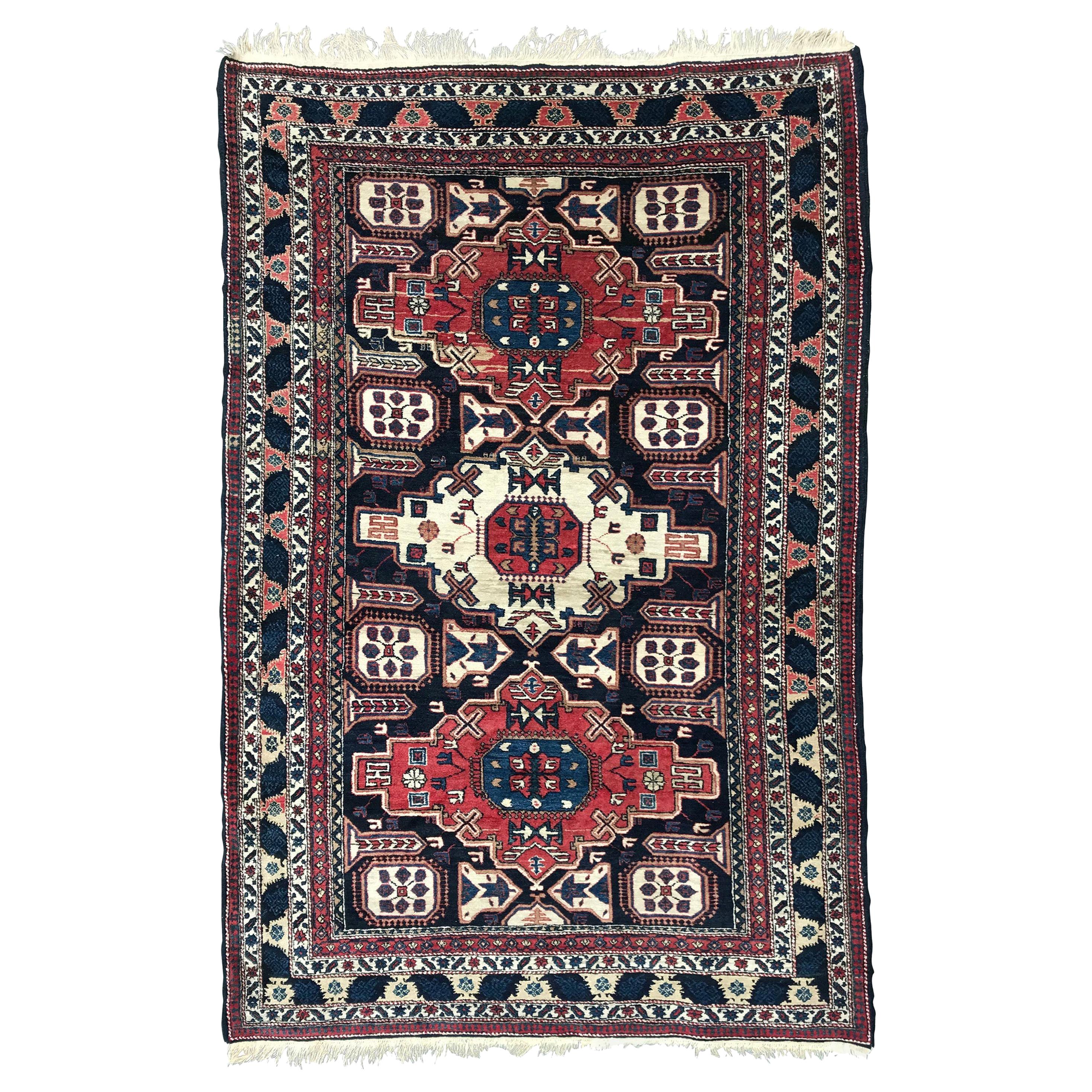 Bobyrug's Very Beautiful Vintage Fine Caucasian Chirwan Rug (Très beau tapis caucasien vintage en chirwan) en vente