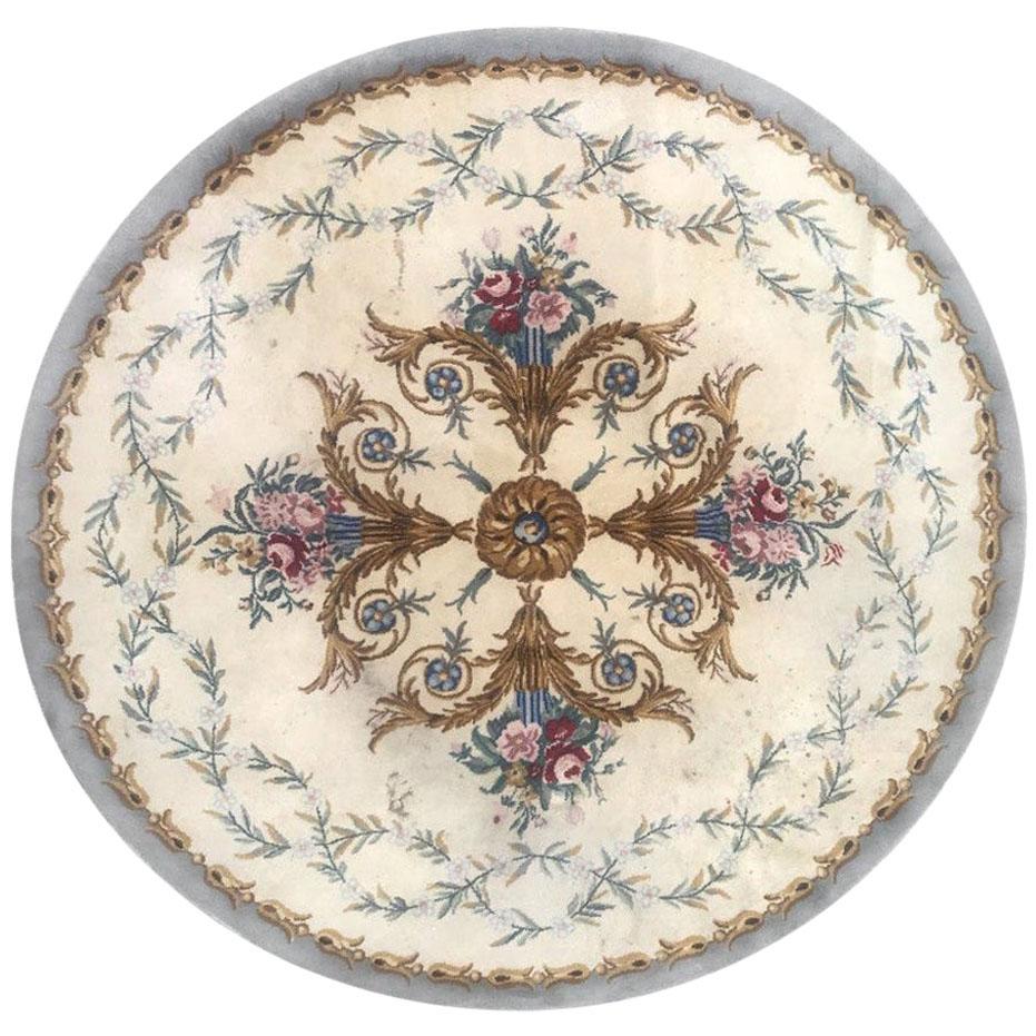 Very Beautiful Vintage Fine Savonnerie European Round Rug
