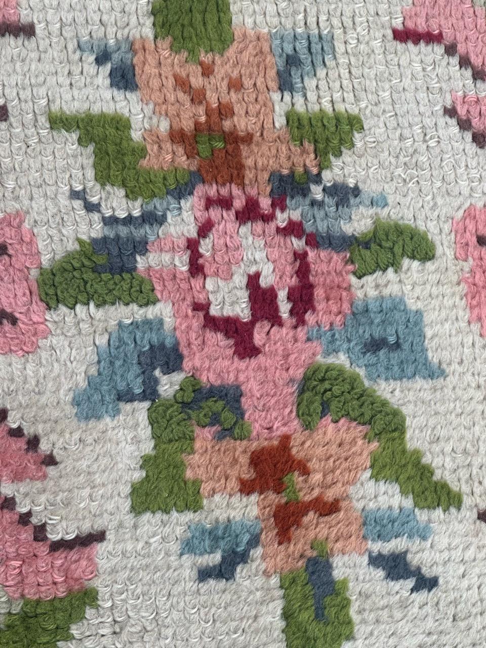 Very beautiful vintage French Cogolin rug Aubusson design For Sale 4