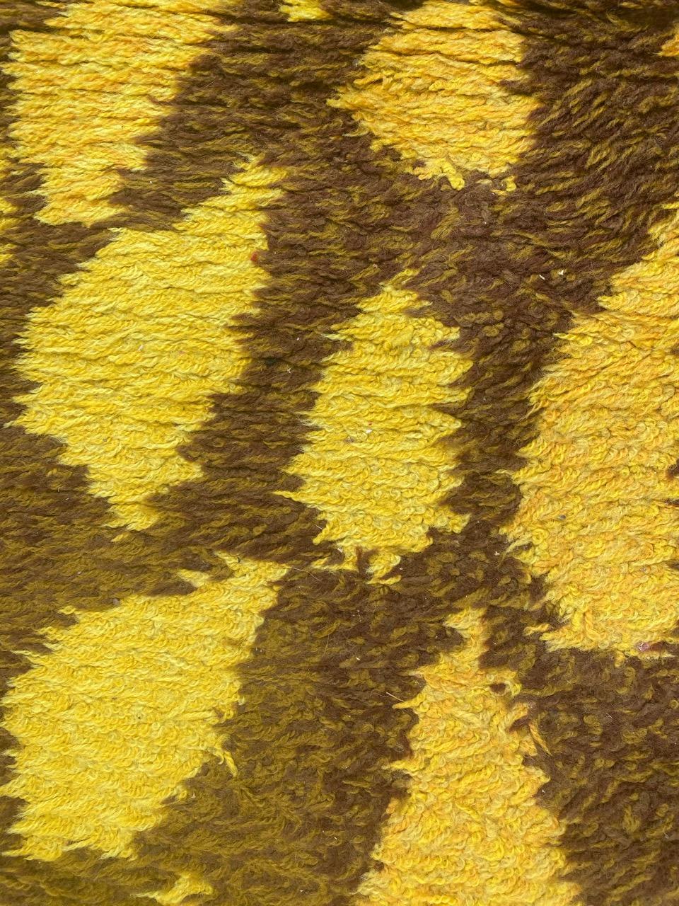 Sehr schöner skandinavischer Vintage-Teppich (Wolle) im Angebot
