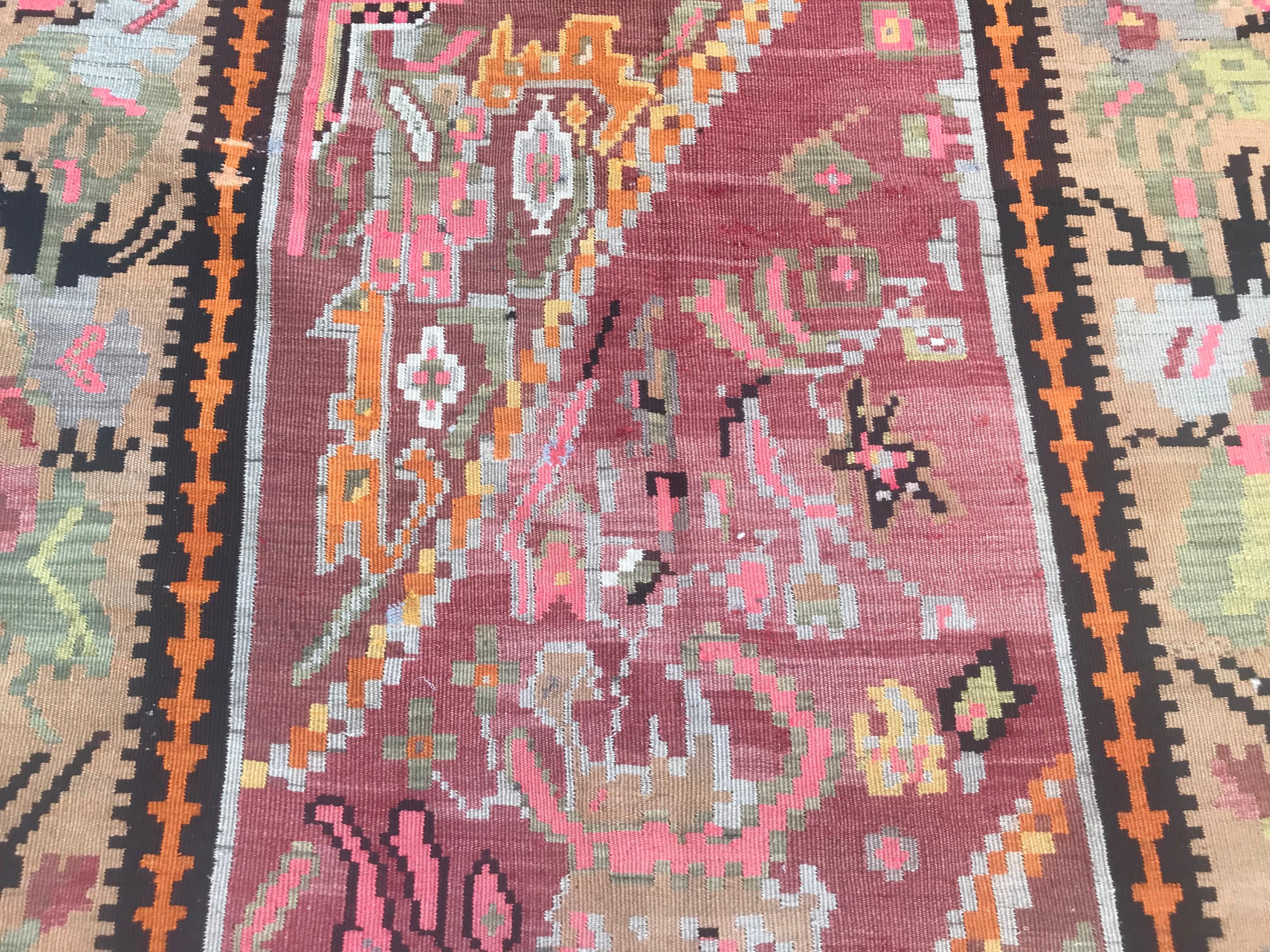 Very Beautiful Vintage Turkish Floral Design Kilim In Good Condition In Saint Ouen, FR