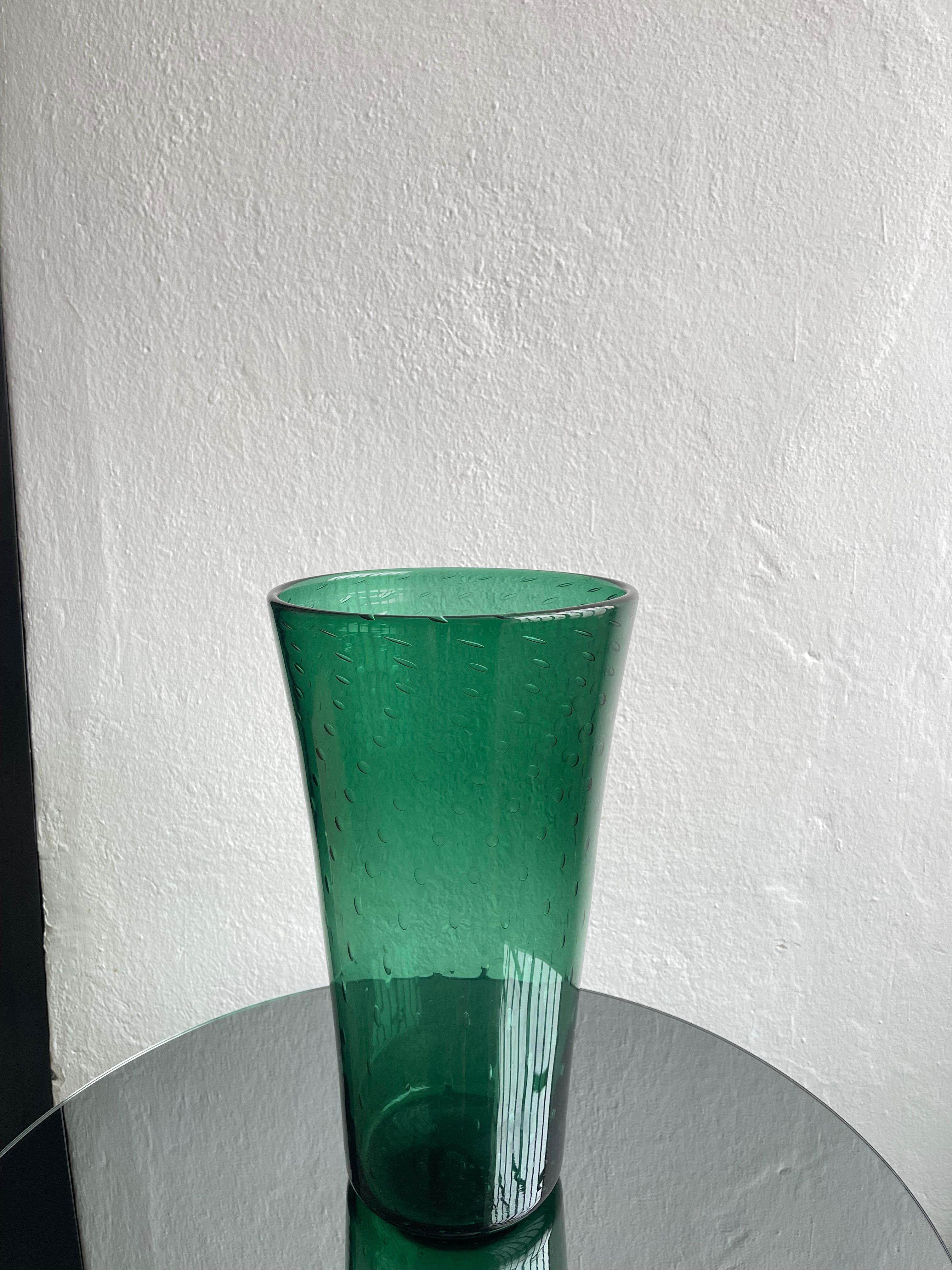 Mid-Century moderno Vaso d'epoca molto grande in vetro Greene & Greene, Vetrerie di Empoli, arte italiana in vendita