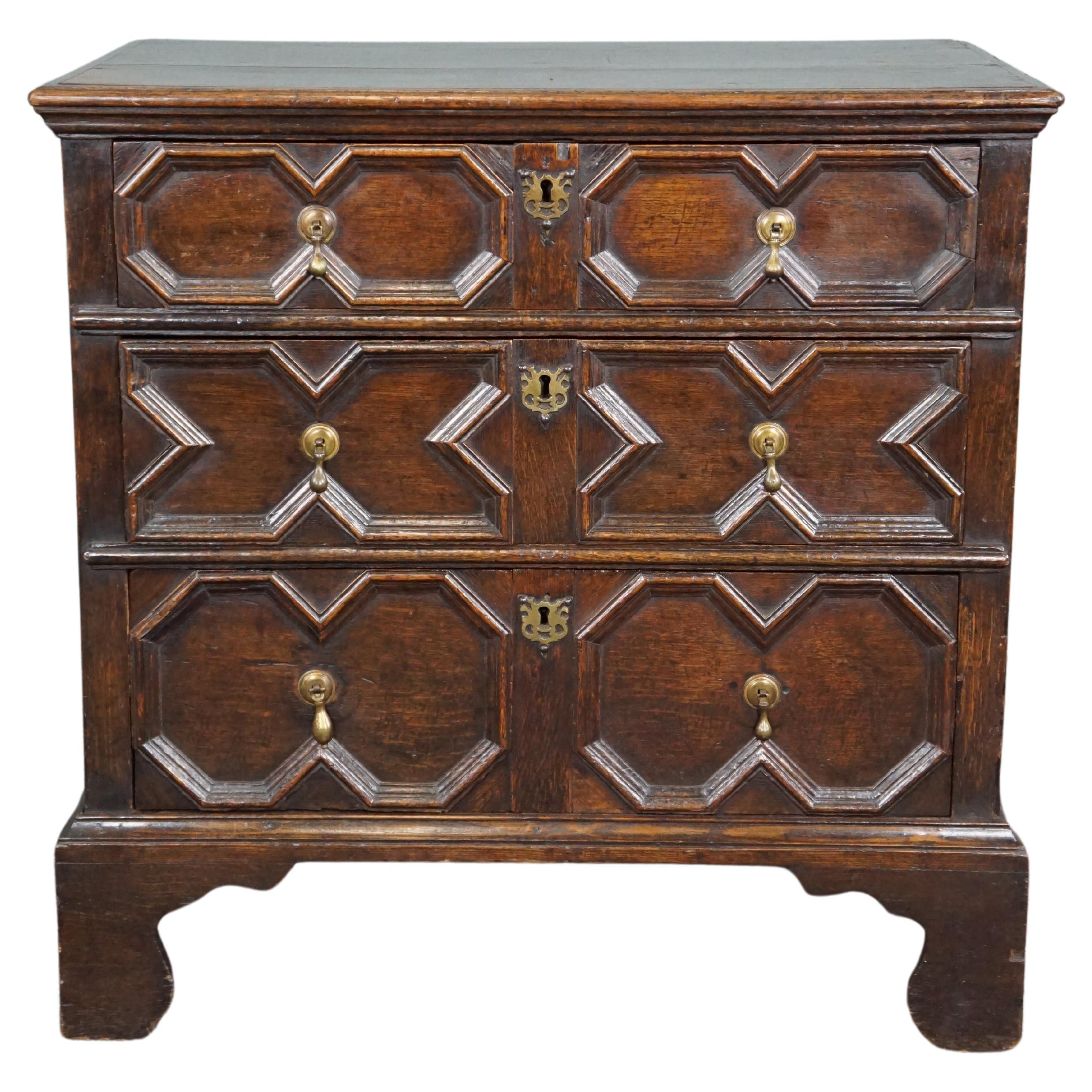 Very charming antique English wooden chest of drawers, 18th century For Sale